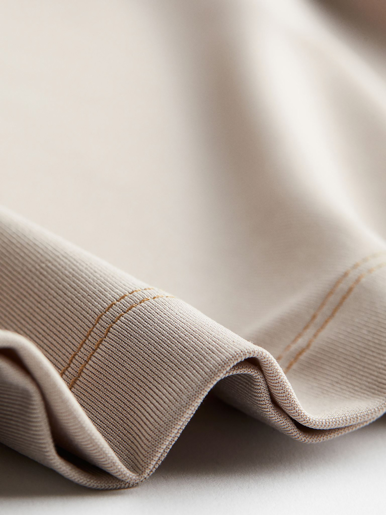 Спортивний топ H&M модель 71959 Спортивний топ H&M модель 71959 Фото