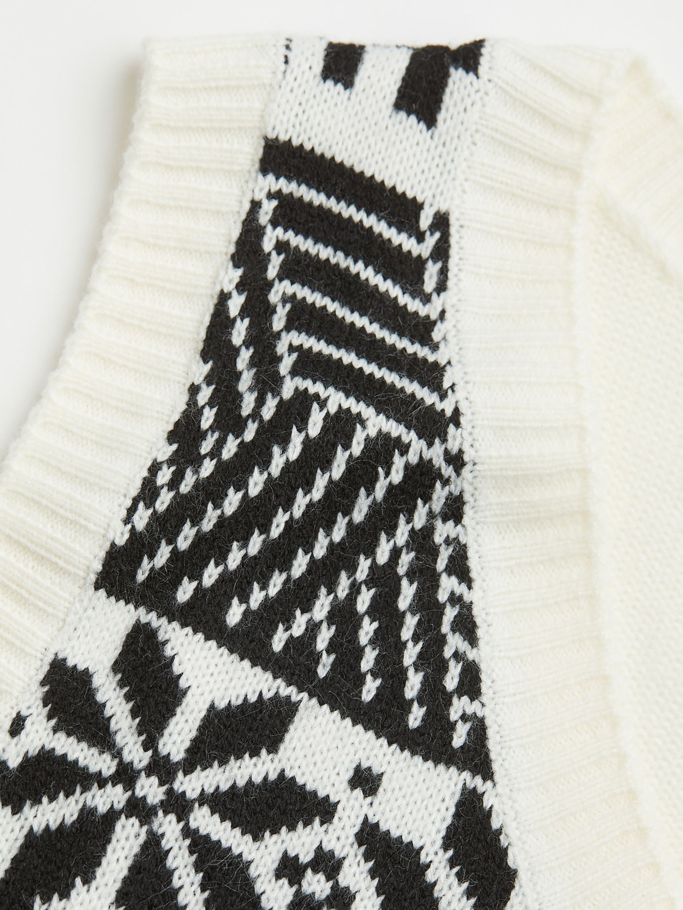 Жилет H&M модель 72022 Жилет H&M модель 72022 Фото