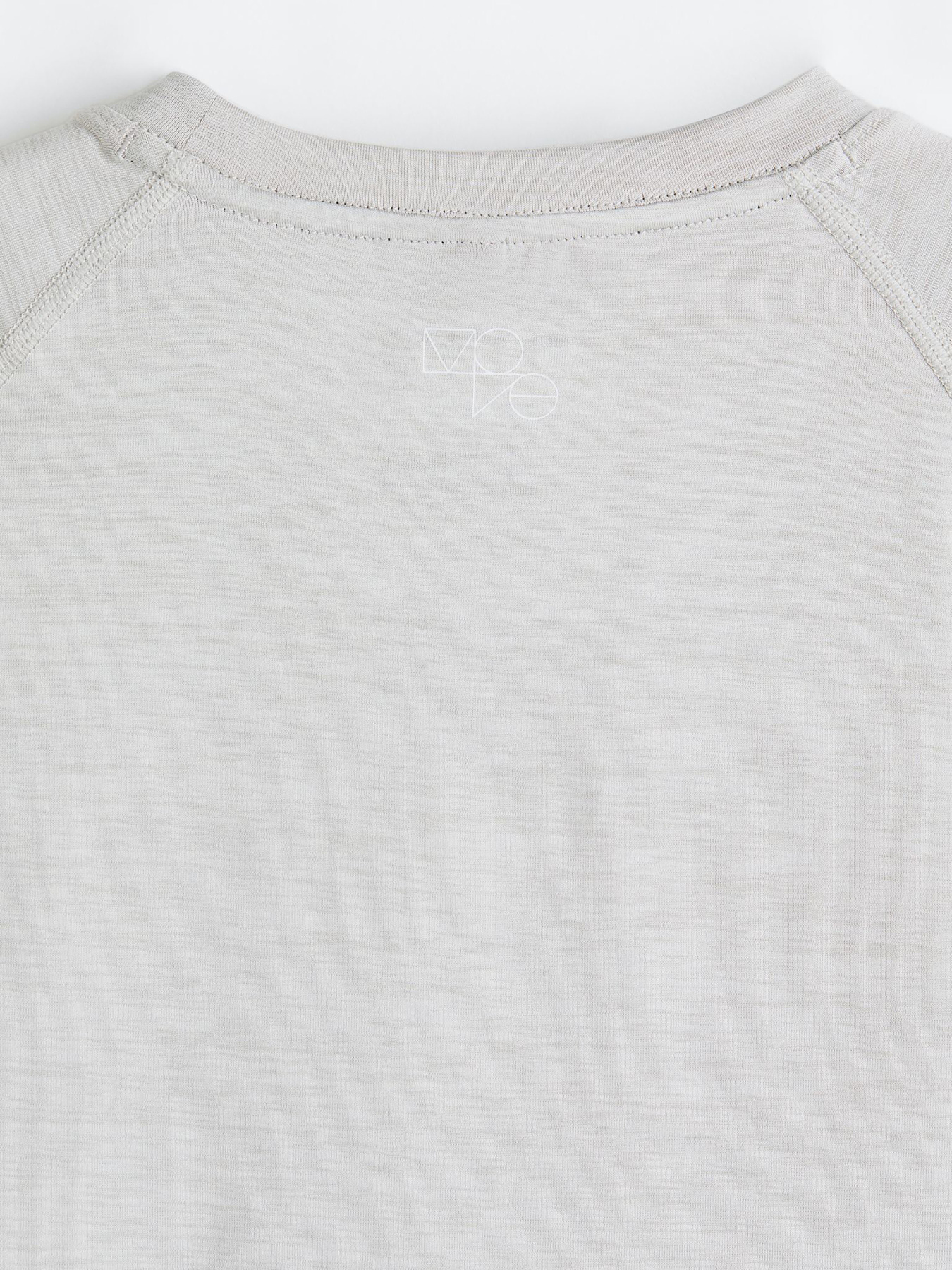 Футболка спортивная H&M модель 72075 Фото