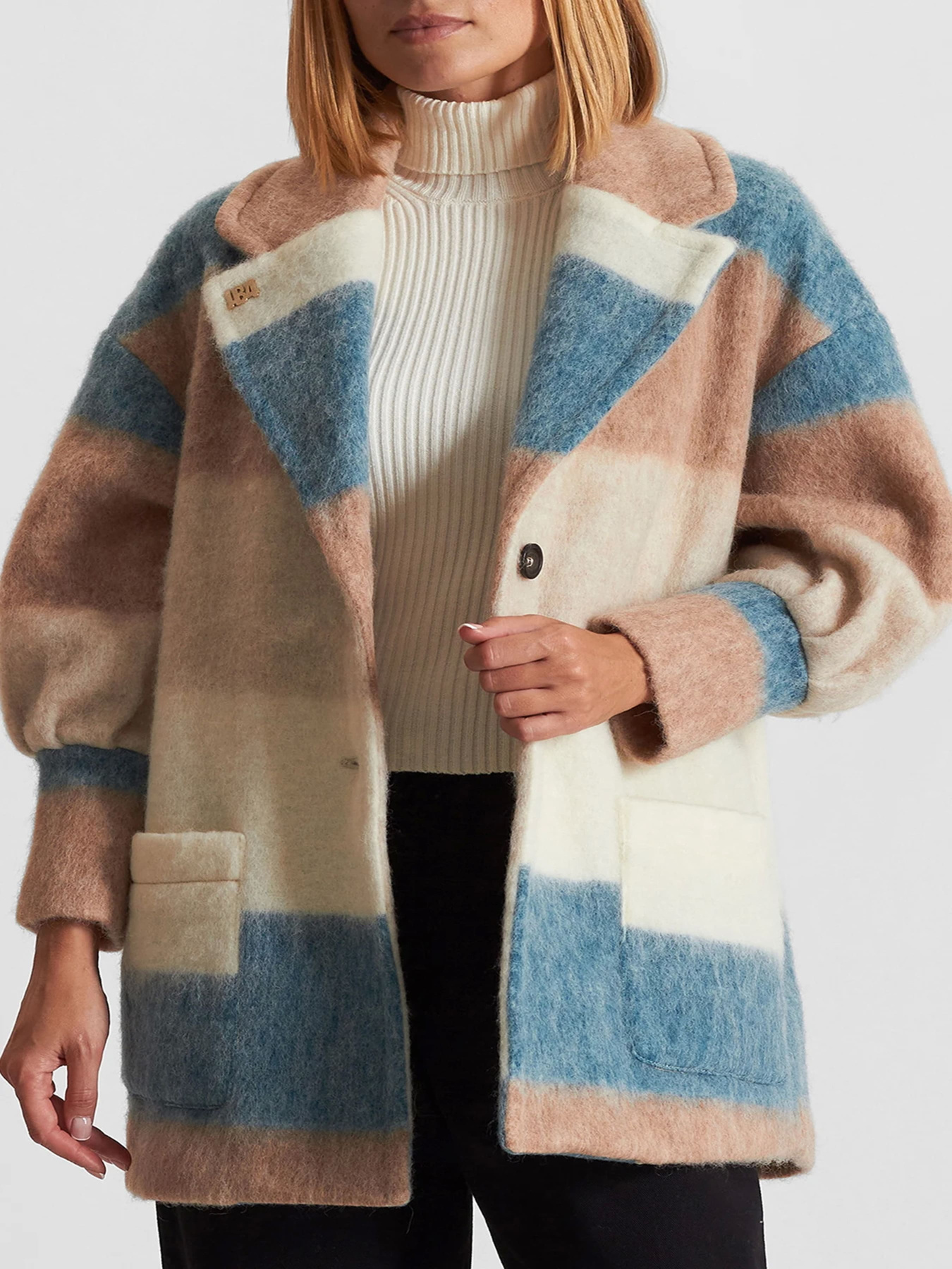 Пальто J.B4 (Just Before) модель 4WM0299 Пальто J.B4 (Just Before) модель 4WM0299 Фото