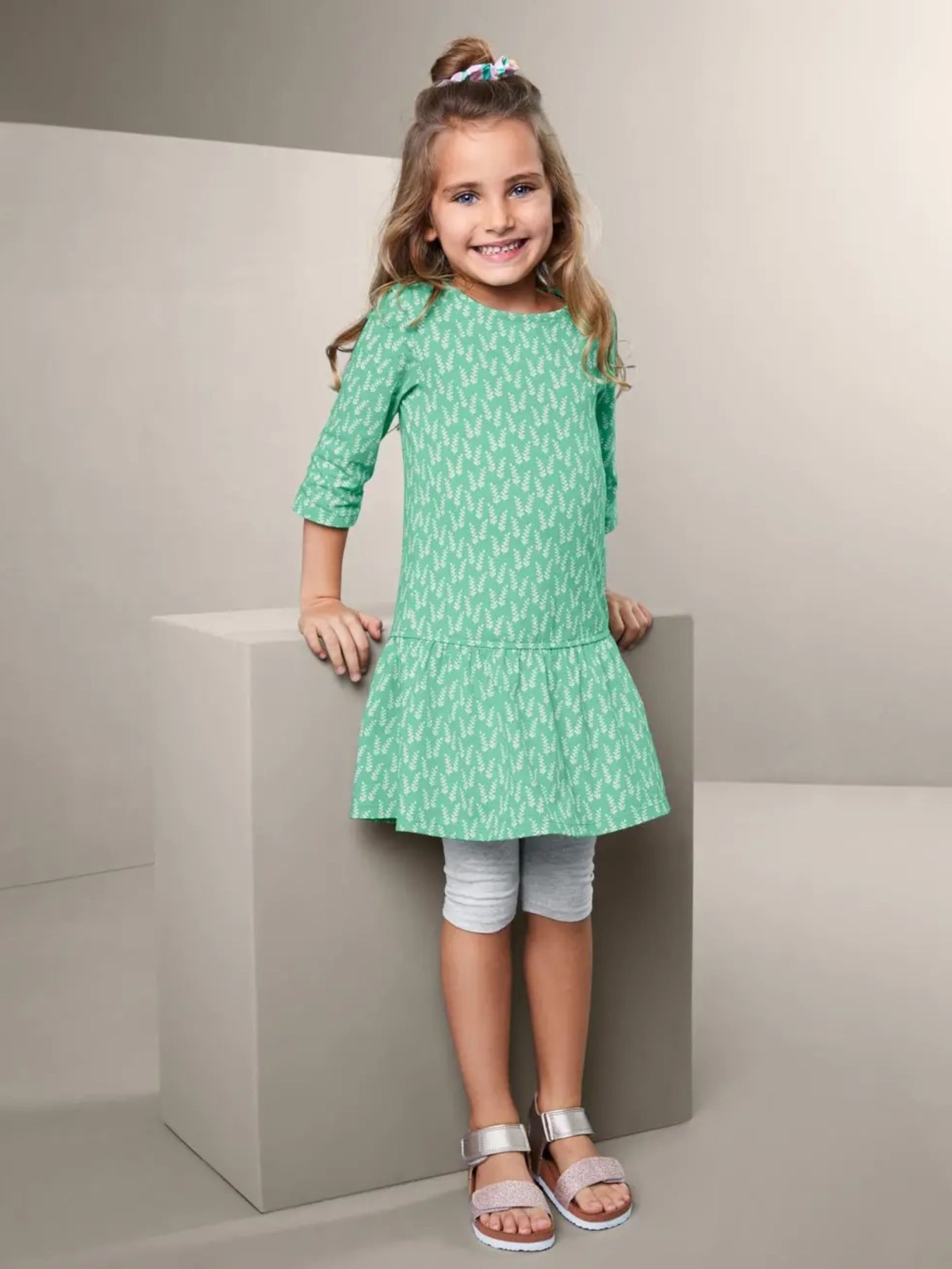 Платье мини Tchibo модель T1708632444 Фото