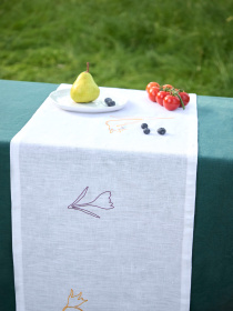 Ранер (доріжка) з льону з машинною вишивкою "Квіт" GNIZDO Модель LTRMEKC-002 Фото