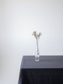 Скатертина з льон однотонна в кольорі "Графіт" GNIZDO Модель LTMC-005-S Фото