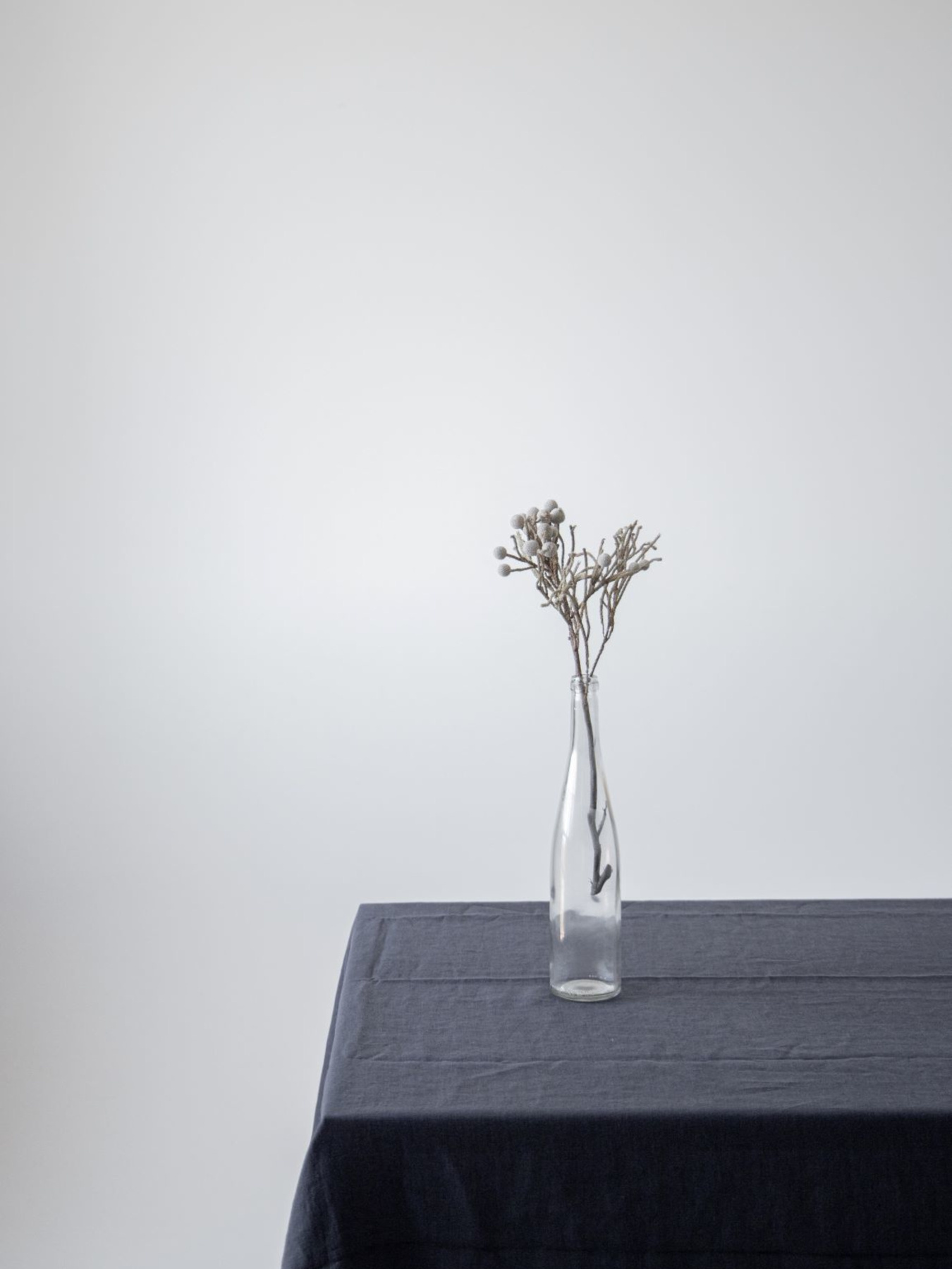 Скатертина з льон однотонна в кольорі "Графіт" GNIZDO модель LTMC-005-S Фото