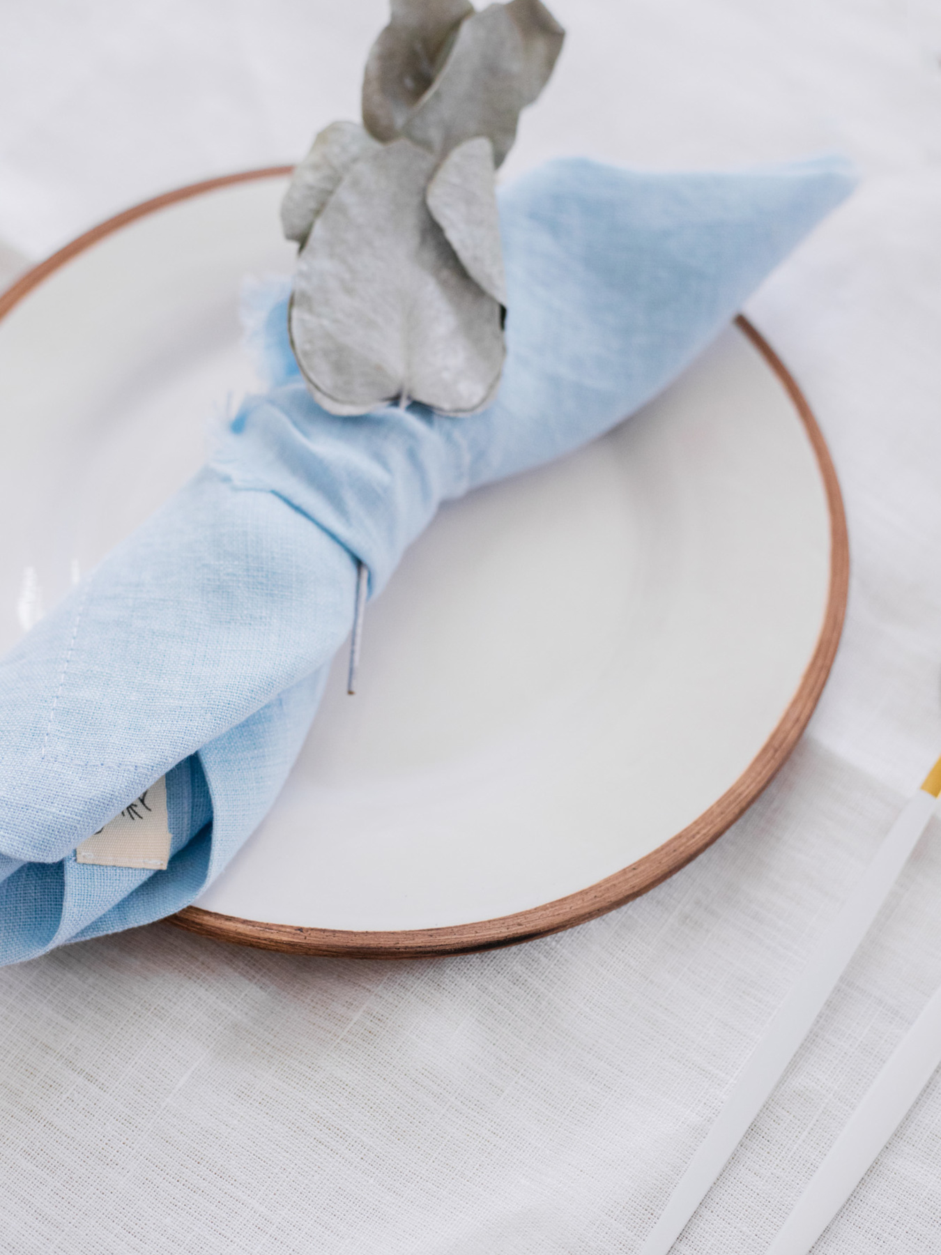 Набір з 2-х столових серветок з льону класичних однотонних в блакитному кольорі GNIZDO Модель LCTNMC-013 Фото