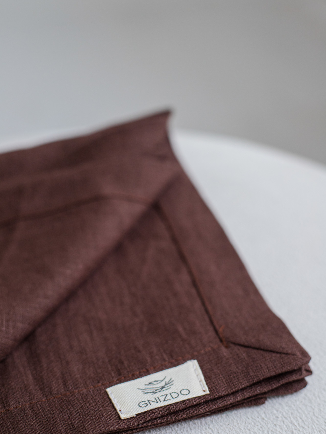 Набір з 2-х столових серветок з льону класичних однотонних в кольорі "Шоколад" GNIZDO модель LCTNMC-015 Набір з 2-х столових серветок з льону класичних однотонних в кольорі "Шоколад" GNIZDO модель LCTNMC-015 Фото