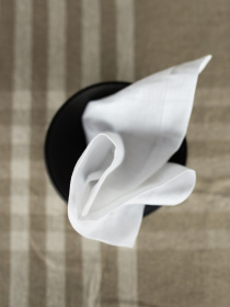 Набір з 2-х столових серветок з льону класичних однотонних в кольорі "Молоко" GNIZDO модель LCTNMC-002 Набір з 2-х столових серветок з льону класичних однотонних в кольорі "Молоко" GNIZDO модель LCTNMC-002 Фото