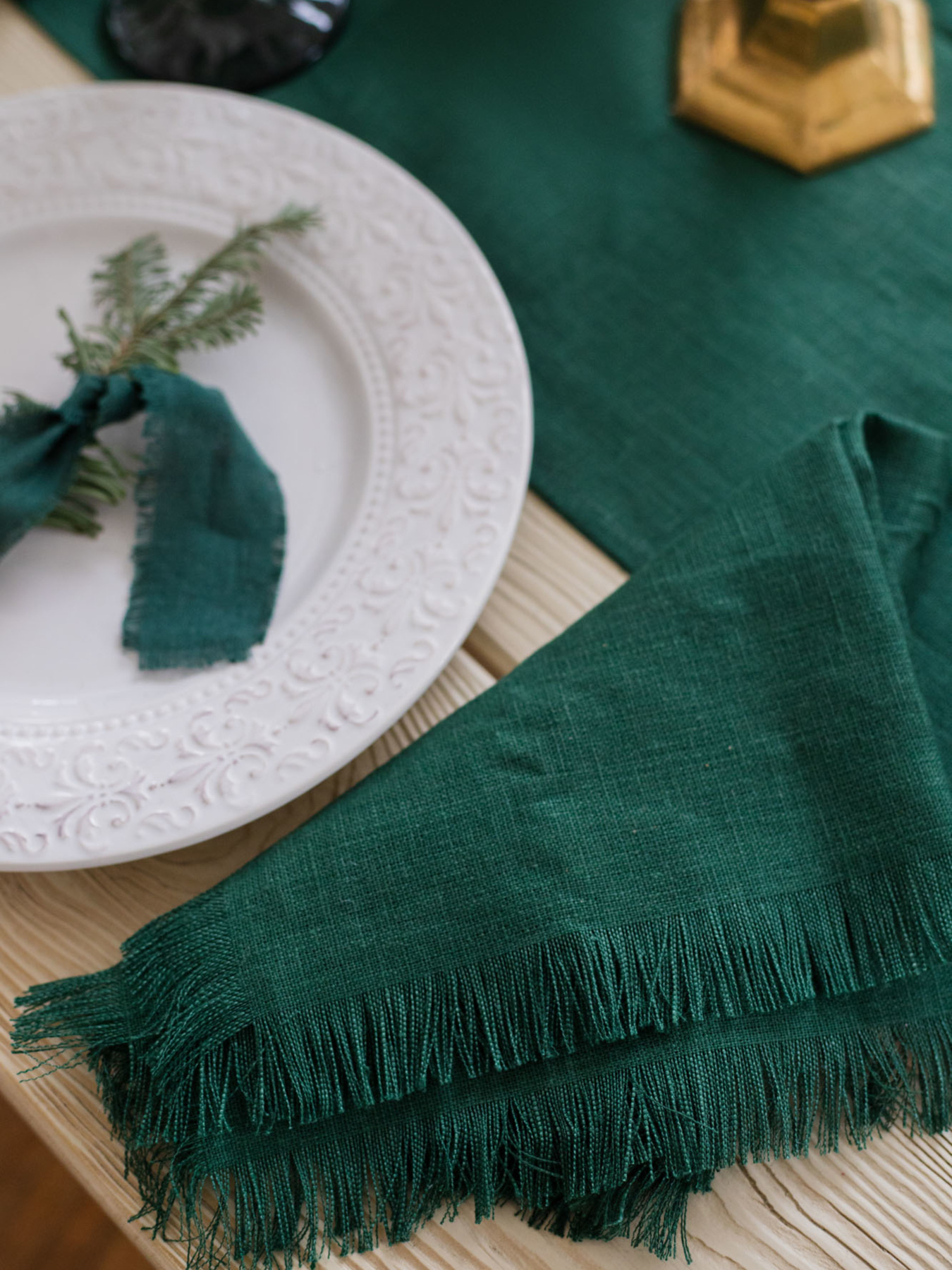 Набір з 2-х столових серветок з льону з бахромою в зеленому кольорі GNIZDO Модель LTNFE-014 Фото