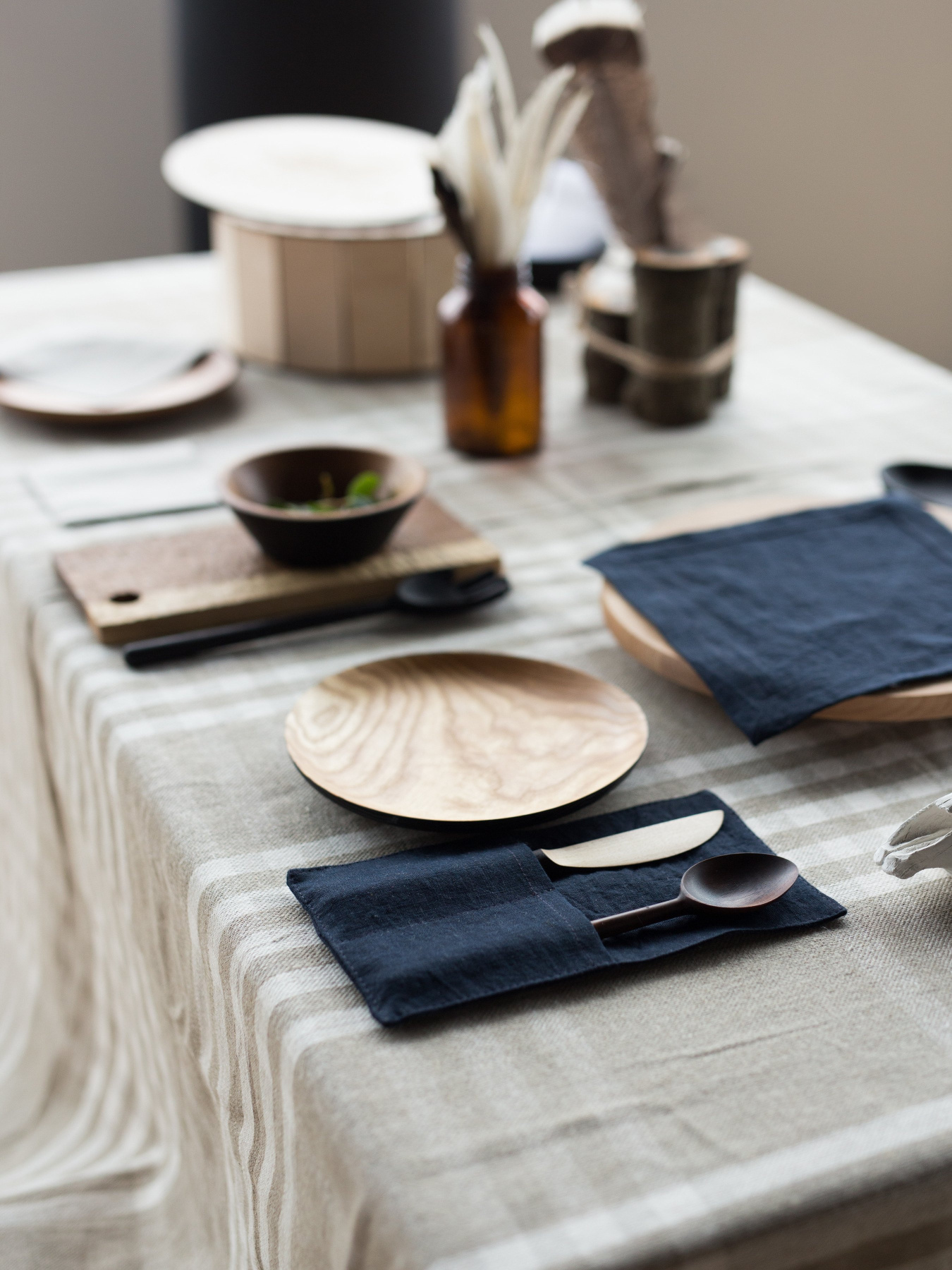 Конверти для столових приборів з льону в темно-синьому кольорі GNIZDO модель LEC-010 Конверти для столових приборів з льону в темно-синьому кольорі GNIZDO модель LEC-010 Фото