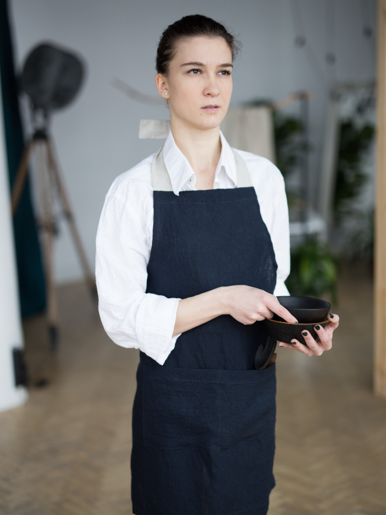 Фартух класичний з льону в темно-синьому кольорі GNIZDO Модель CLA-001 Фото