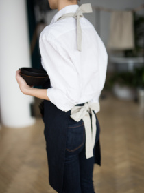 Фартух класичний з льону в темно-синьому кольорі GNIZDO Модель CLA-001 Фото