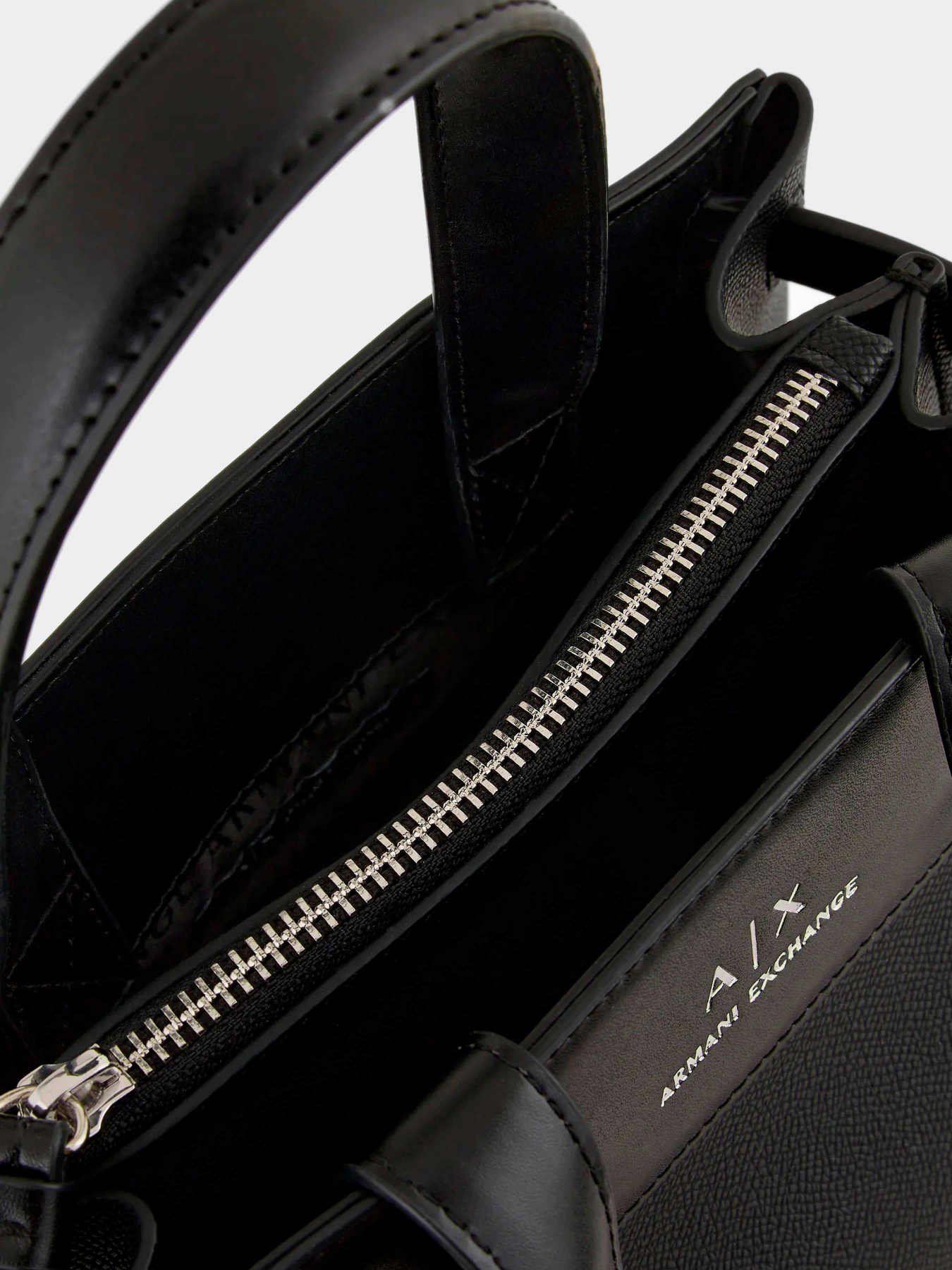 Сумки Armani Exchange модель 949136-4R755-00020 Фото