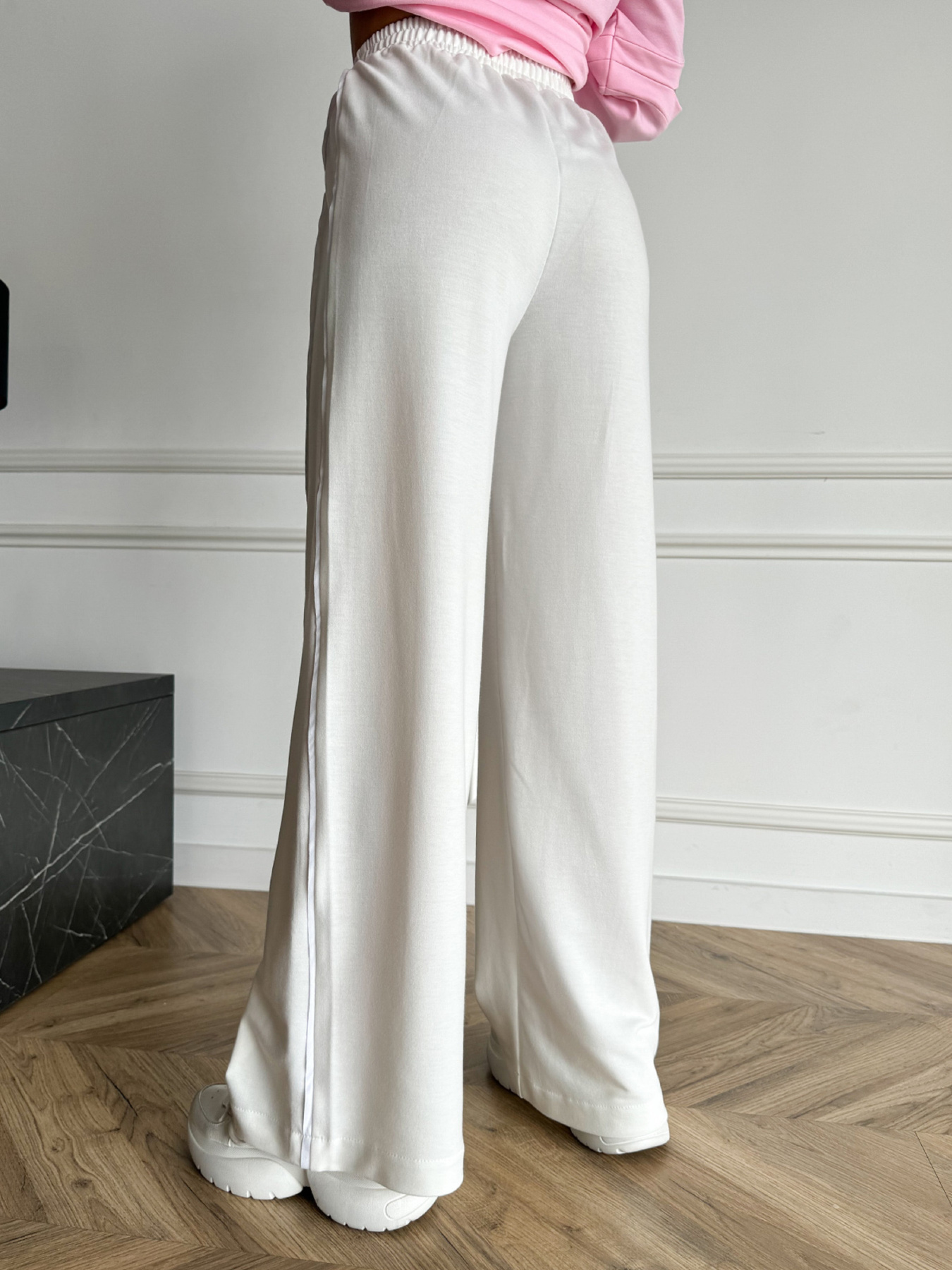 Штаны спортивные ISSA Plus модель 14311_молочный Фото