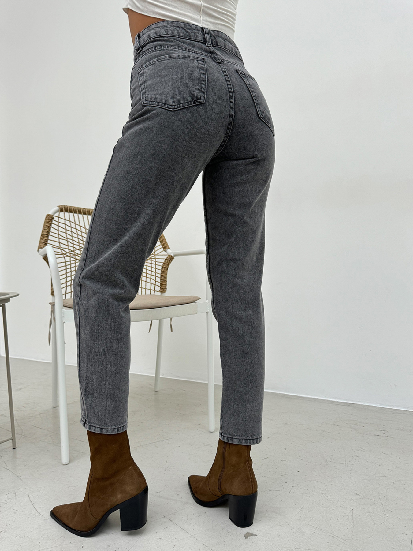 Джинсы мом ISSA Plus модель WN20-589_серый Фото