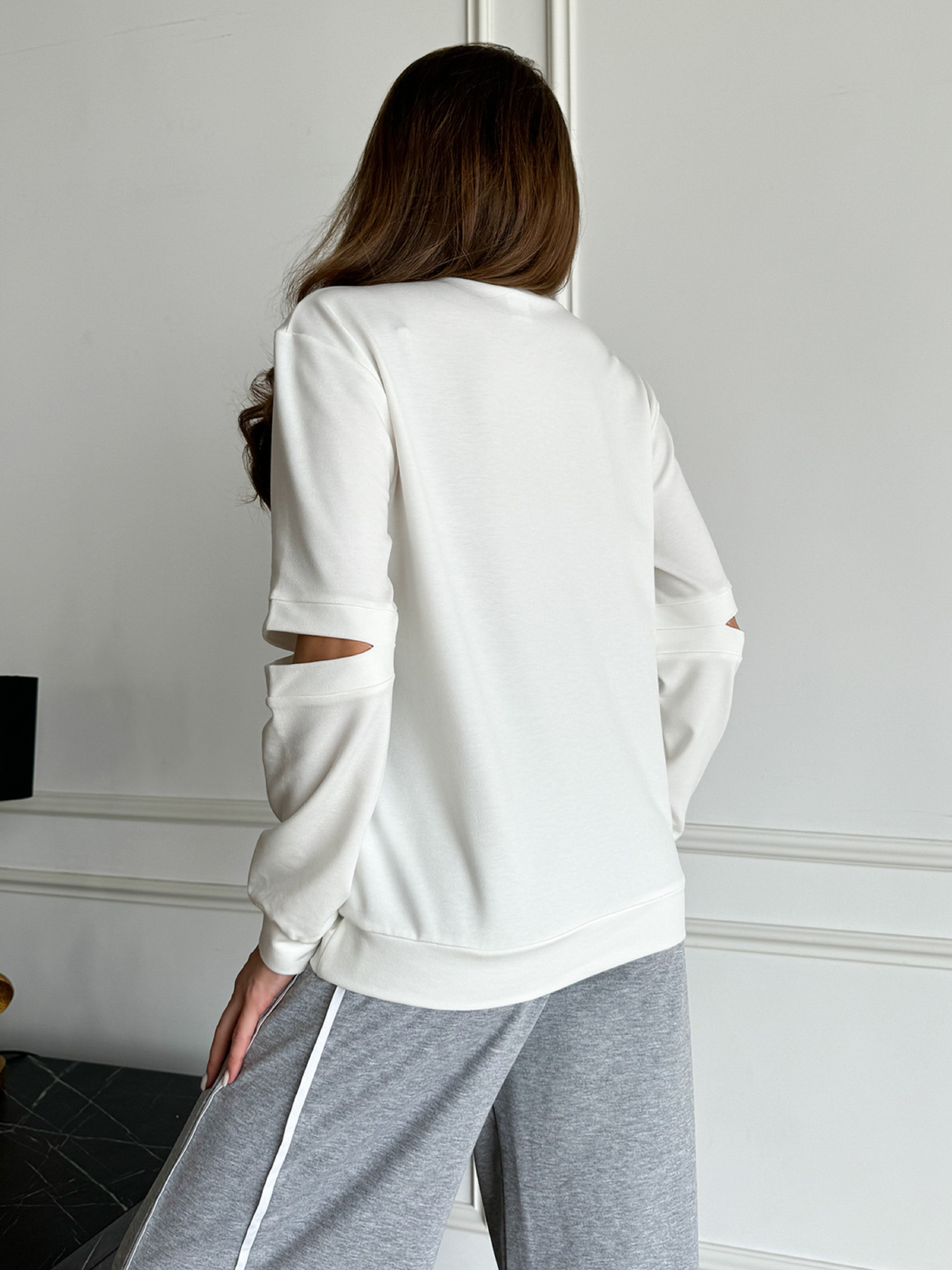 Свитшот ISSA Plus модель 14487_молочный Фото