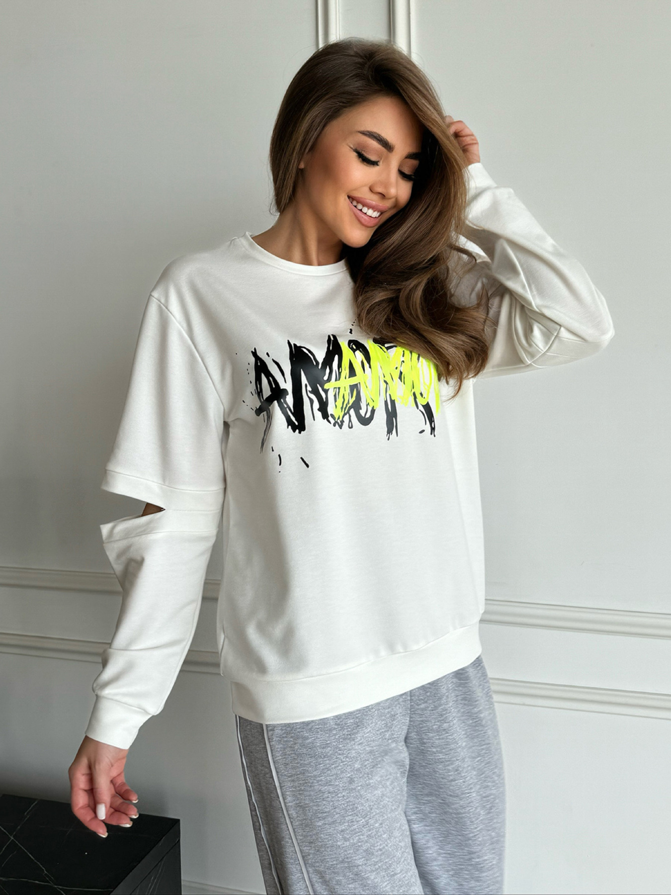 Свитшот ISSA Plus модель 14487_молочный Фото