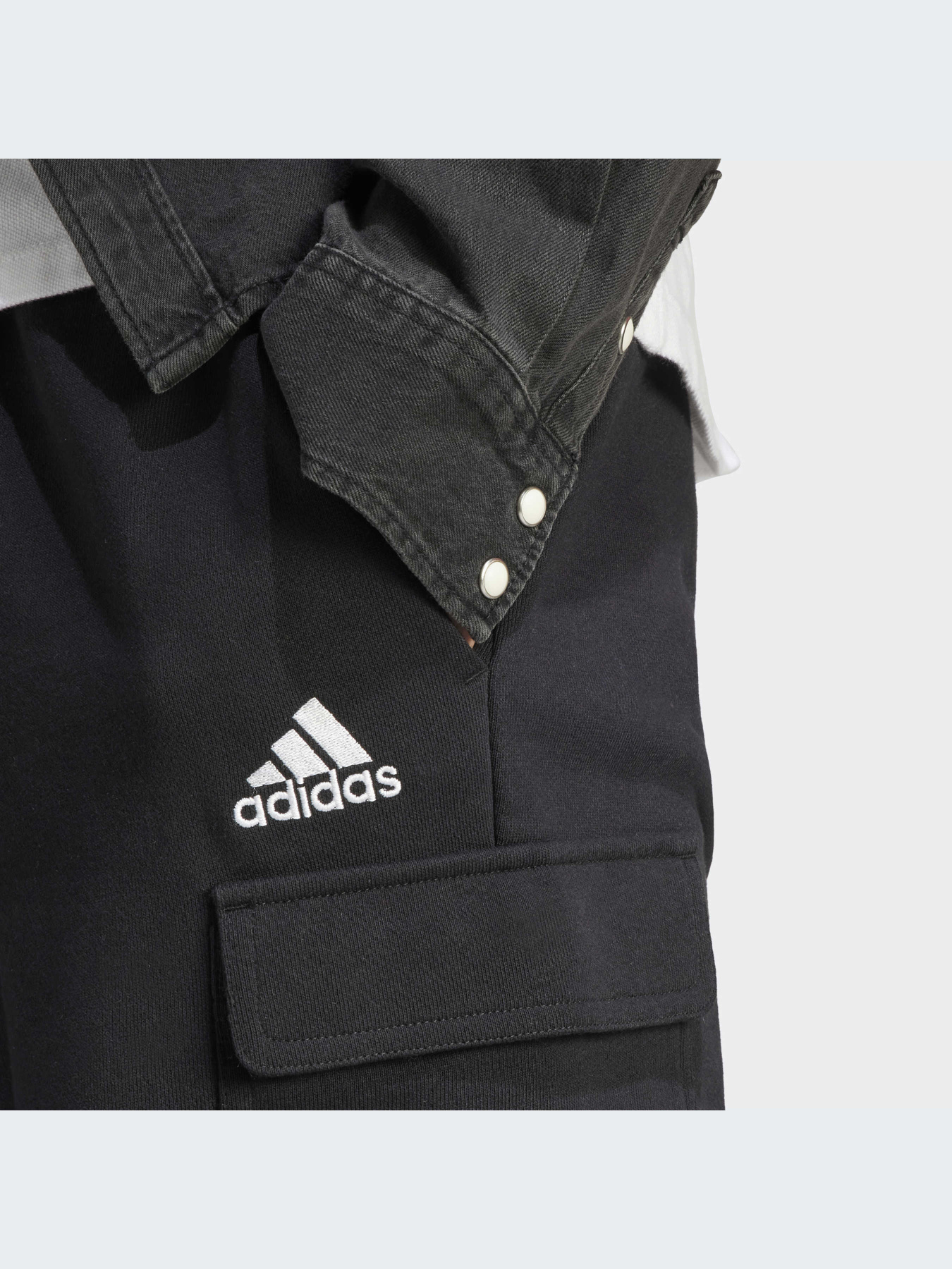 Повсякденні шорти Adidas модель HA4338 Повсякденні шорти Adidas модель HA4338 Фото