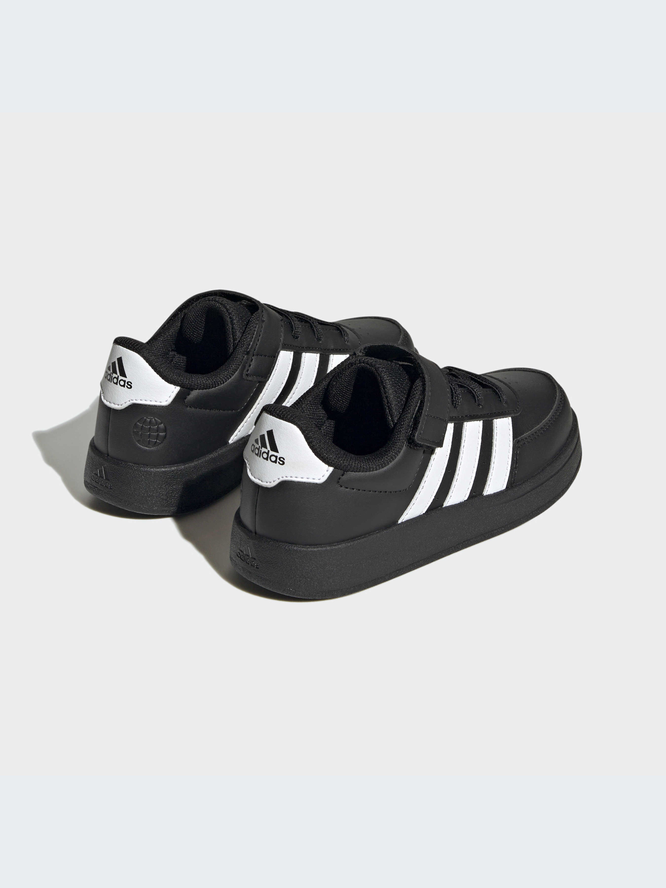 Кросівки повсякденні Adidas модель HP8968 Фото