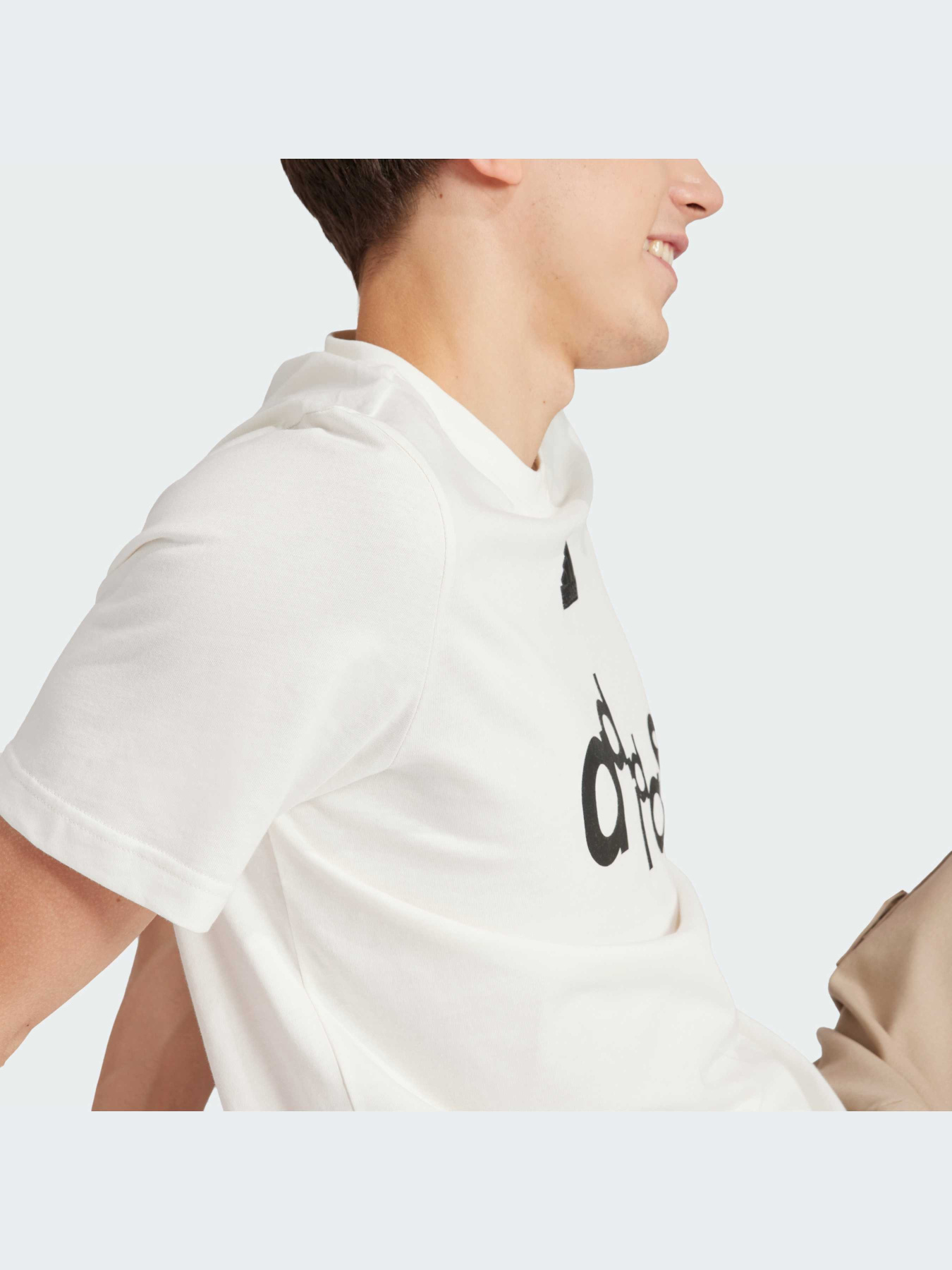 Футболка Adidas Graphics модель IS2010 Фото