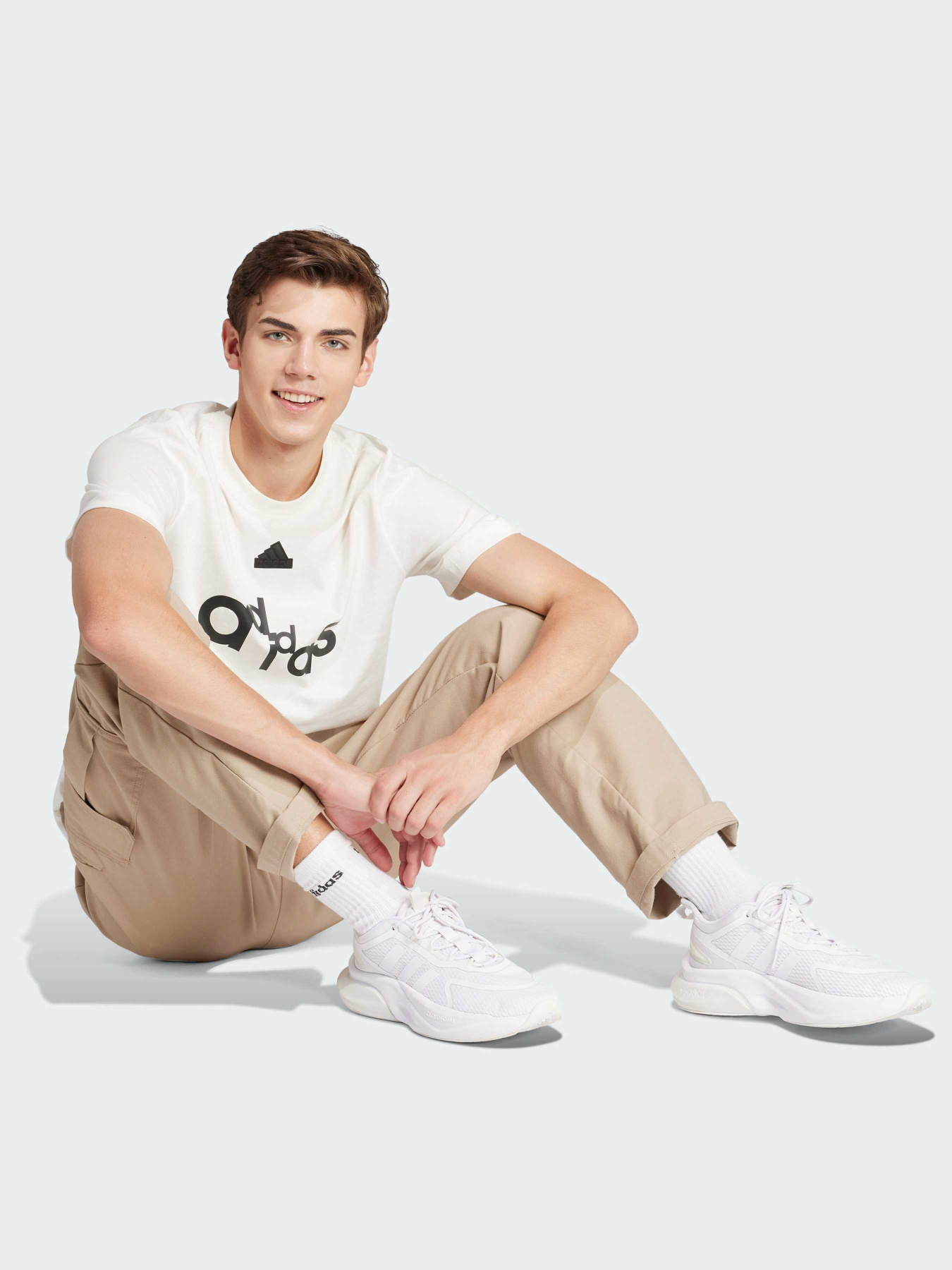 Футболка Adidas Graphics модель IS2010 Фото