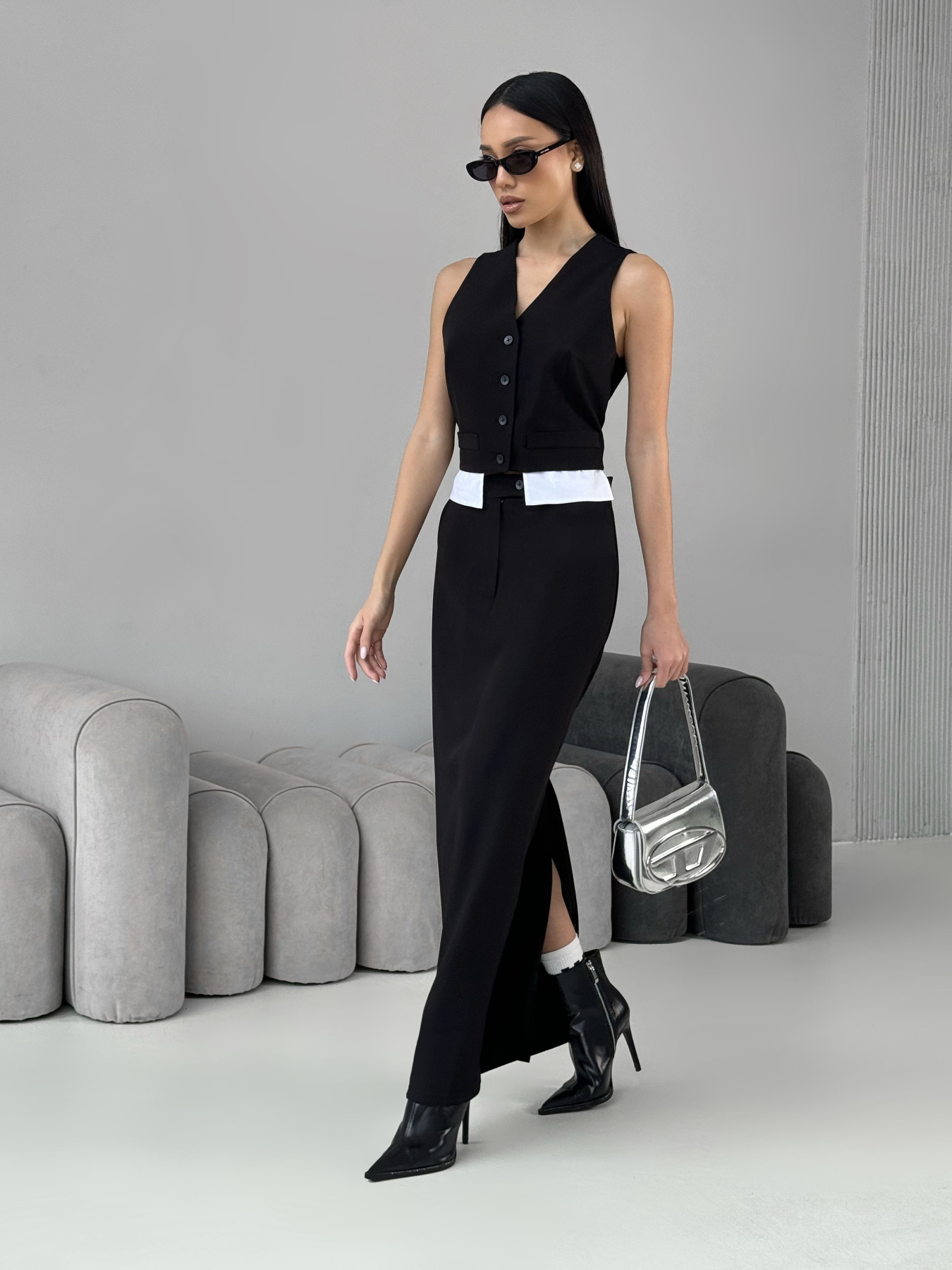 Деловой костюм Jadone Fashion модель Kostyum_Rossi_chorny Фото