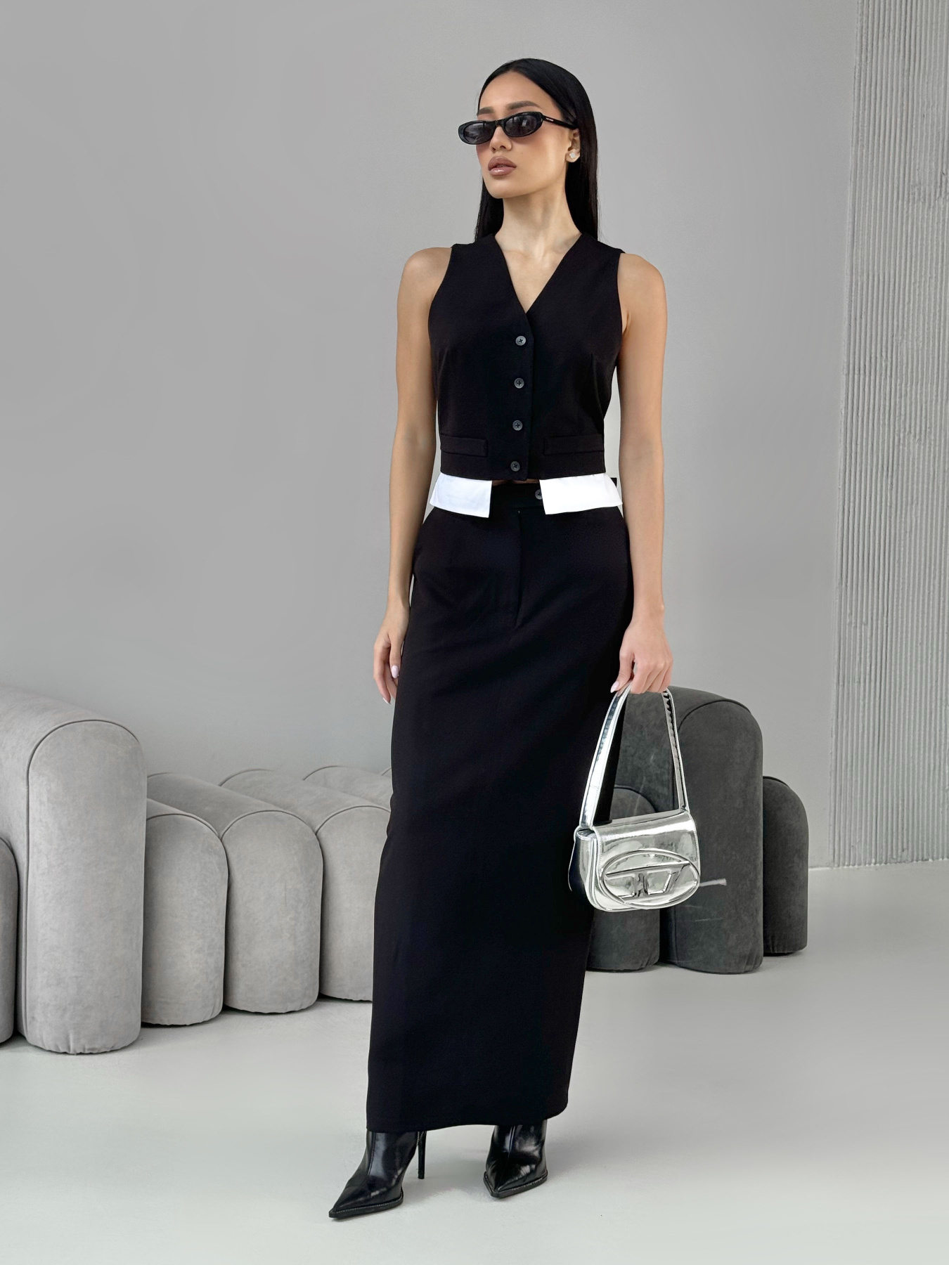 Деловой костюм Jadone Fashion модель Kostyum_Rossi_chorny Фото