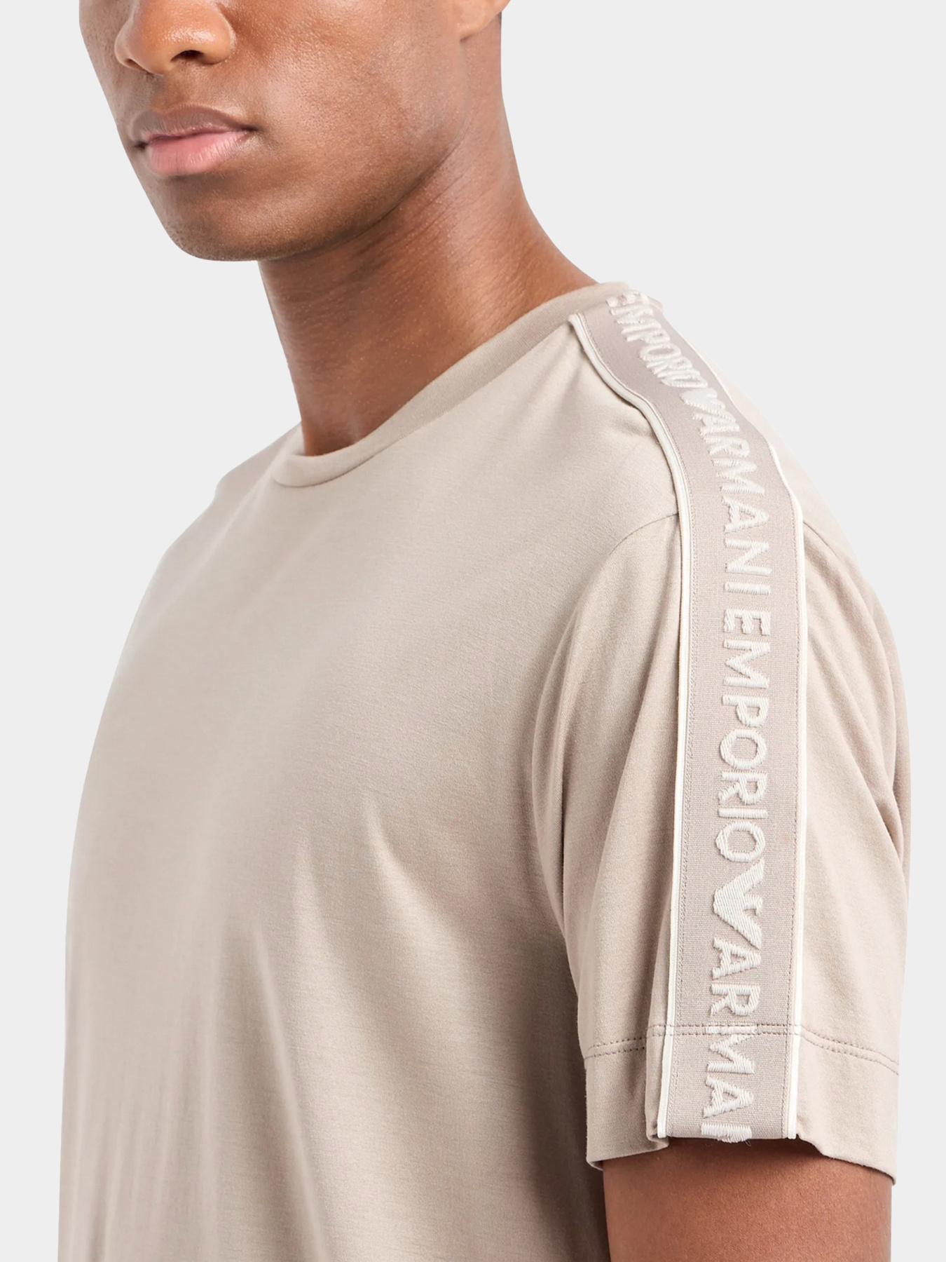Футболки и поло Emporio Armani модель 3D1TD3-1JUVZ-0650 Фото