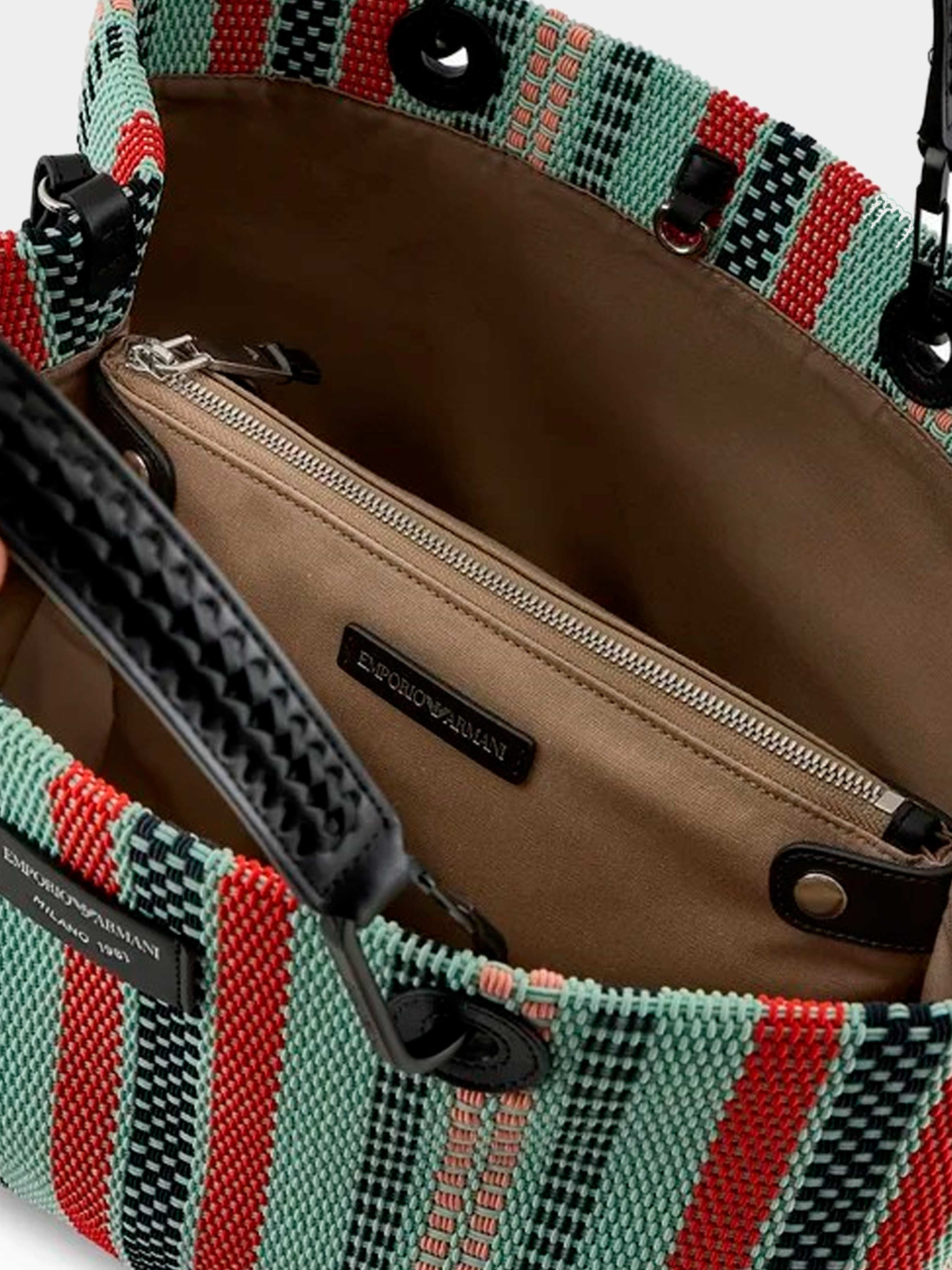 Сумки Emporio Armani модель Y3D165-YWQ2X-80702 Фото