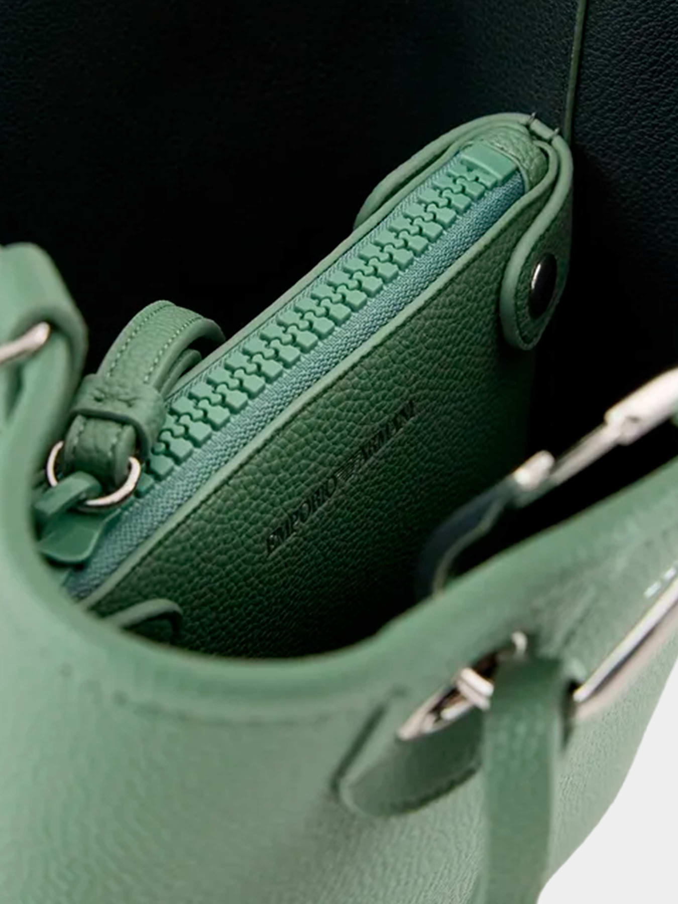 Сумки Emporio Armani модель Y3D255-YFO5E-80701 Фото