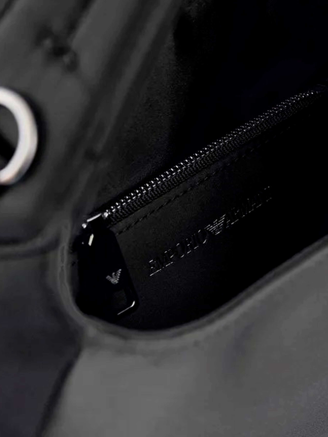 Сумки Emporio Armani модель Y3E235-YWR2V-80001 Фото