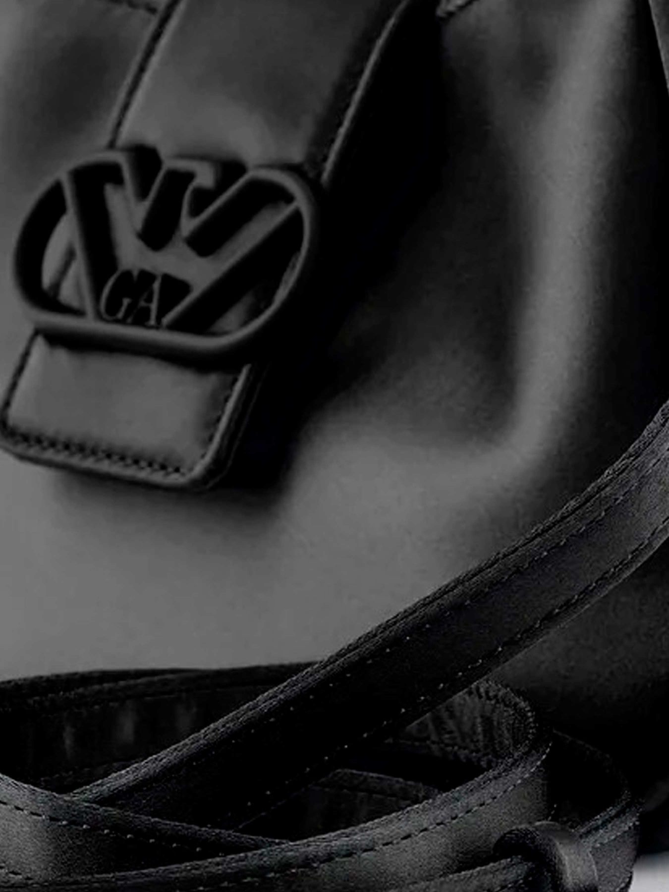 Сумки Emporio Armani модель Y3E235-YWR2V-80001 Фото