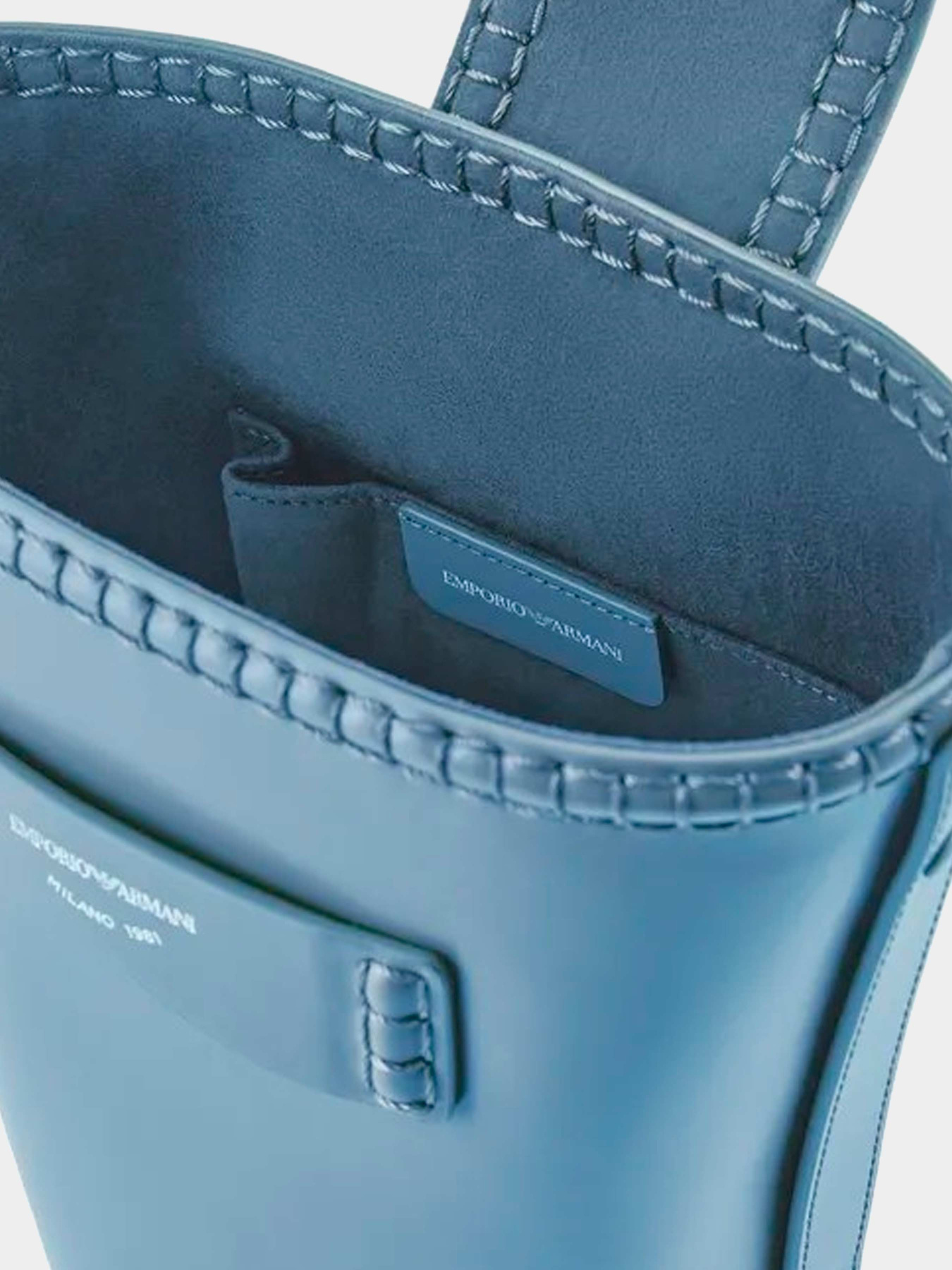 Сумки Emporio Armani модель Y3E233-YWO2E-80658 Фото