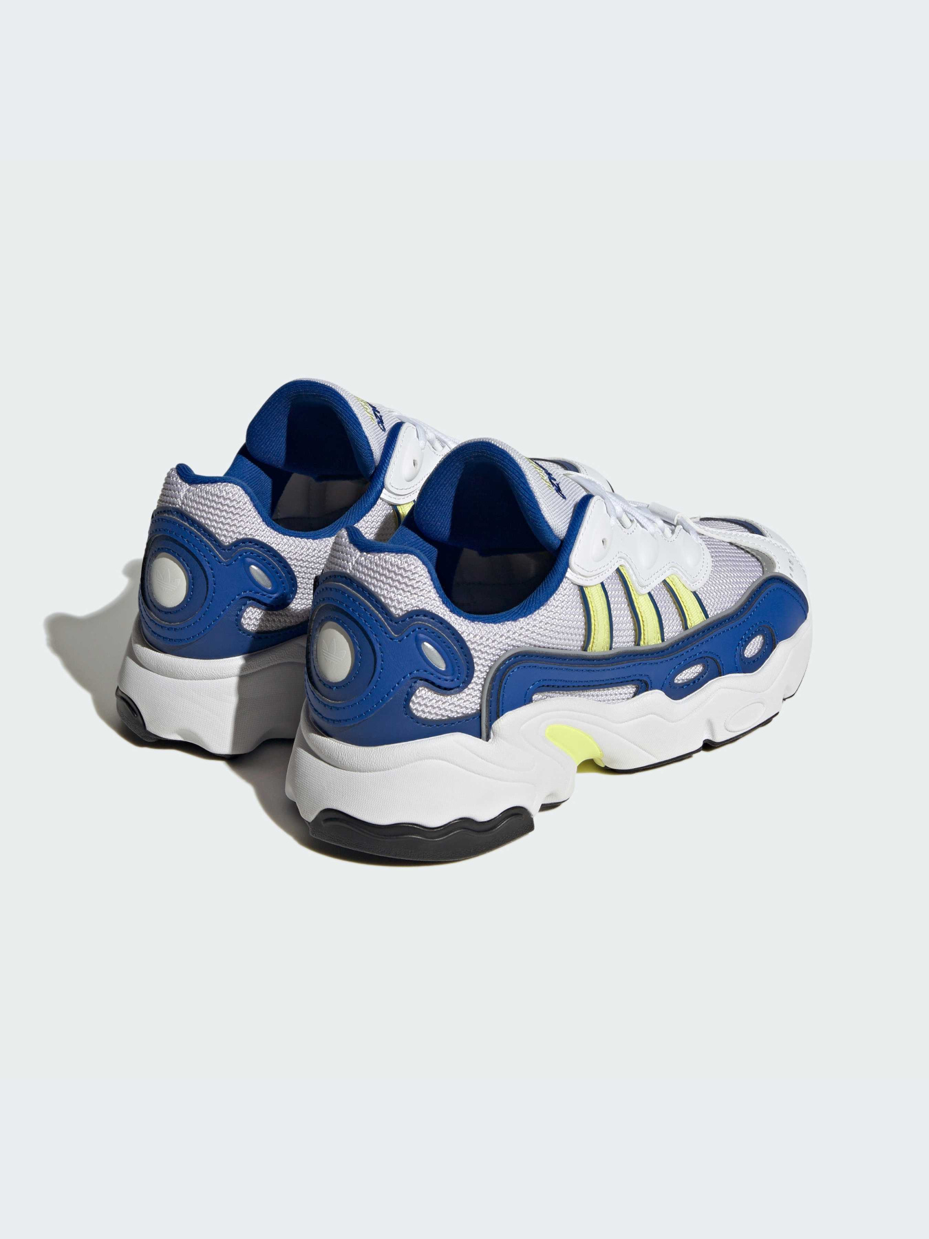 Кроссовки Adidas Ozweego модель IE6998-KZ Фото