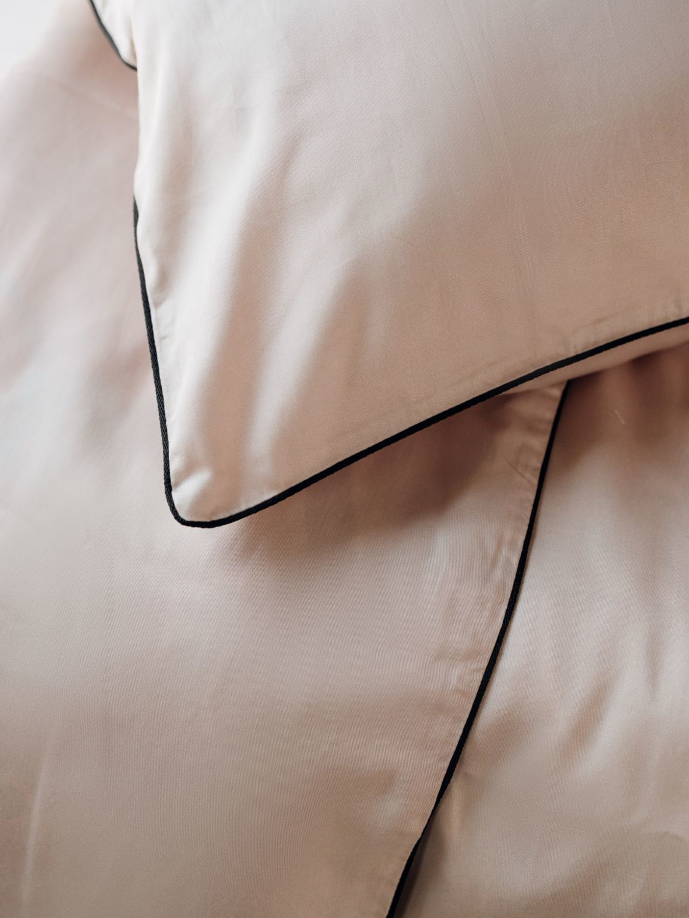 Комплект постільної білизни Nude з принтом "Силует" B.D.S.M. модель SBCPKB01beige Фото