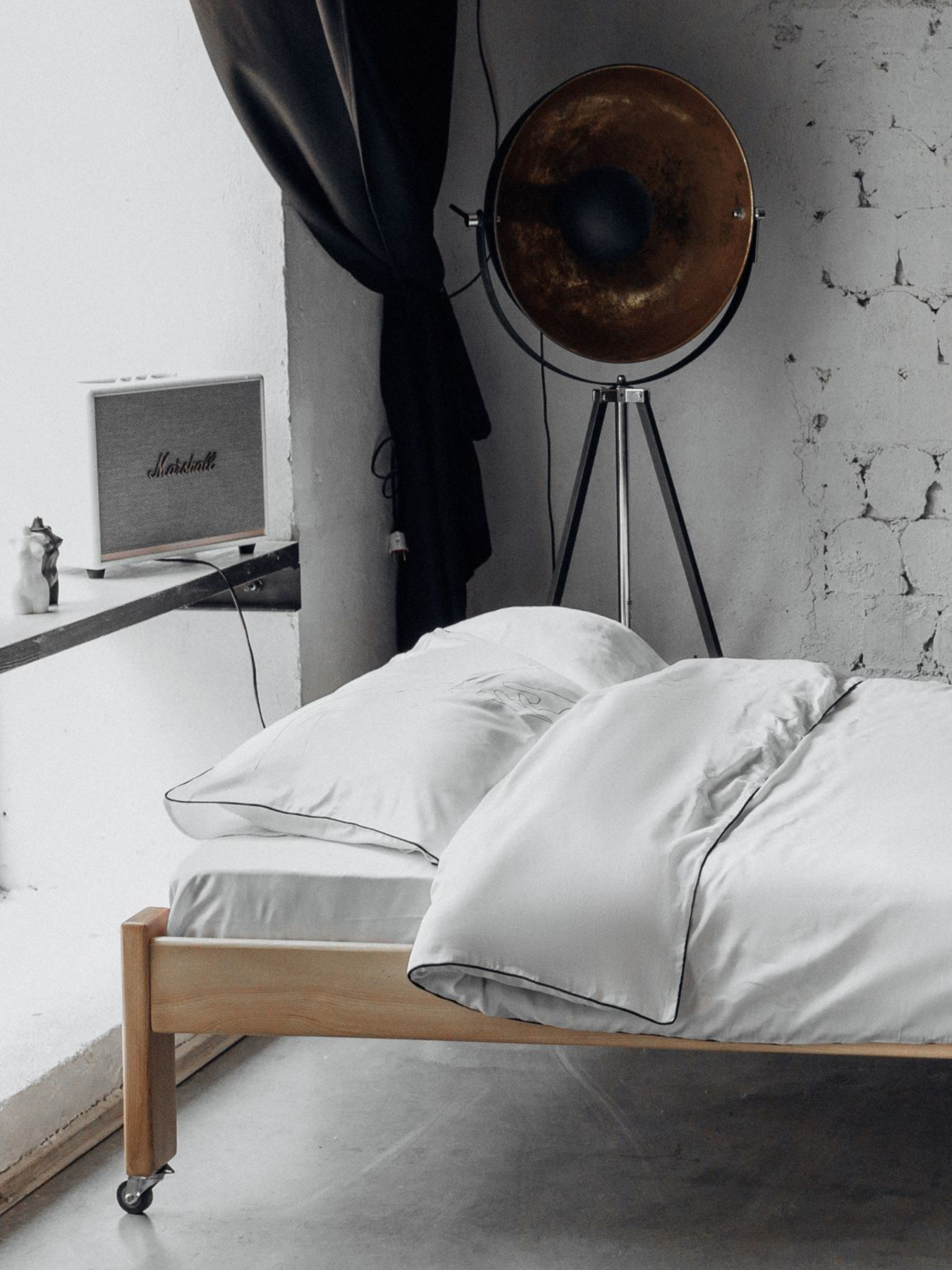 Комплект постільної білизни White з принтом "Дотик" B.D.S.M. модель SBCPKB01white Фото