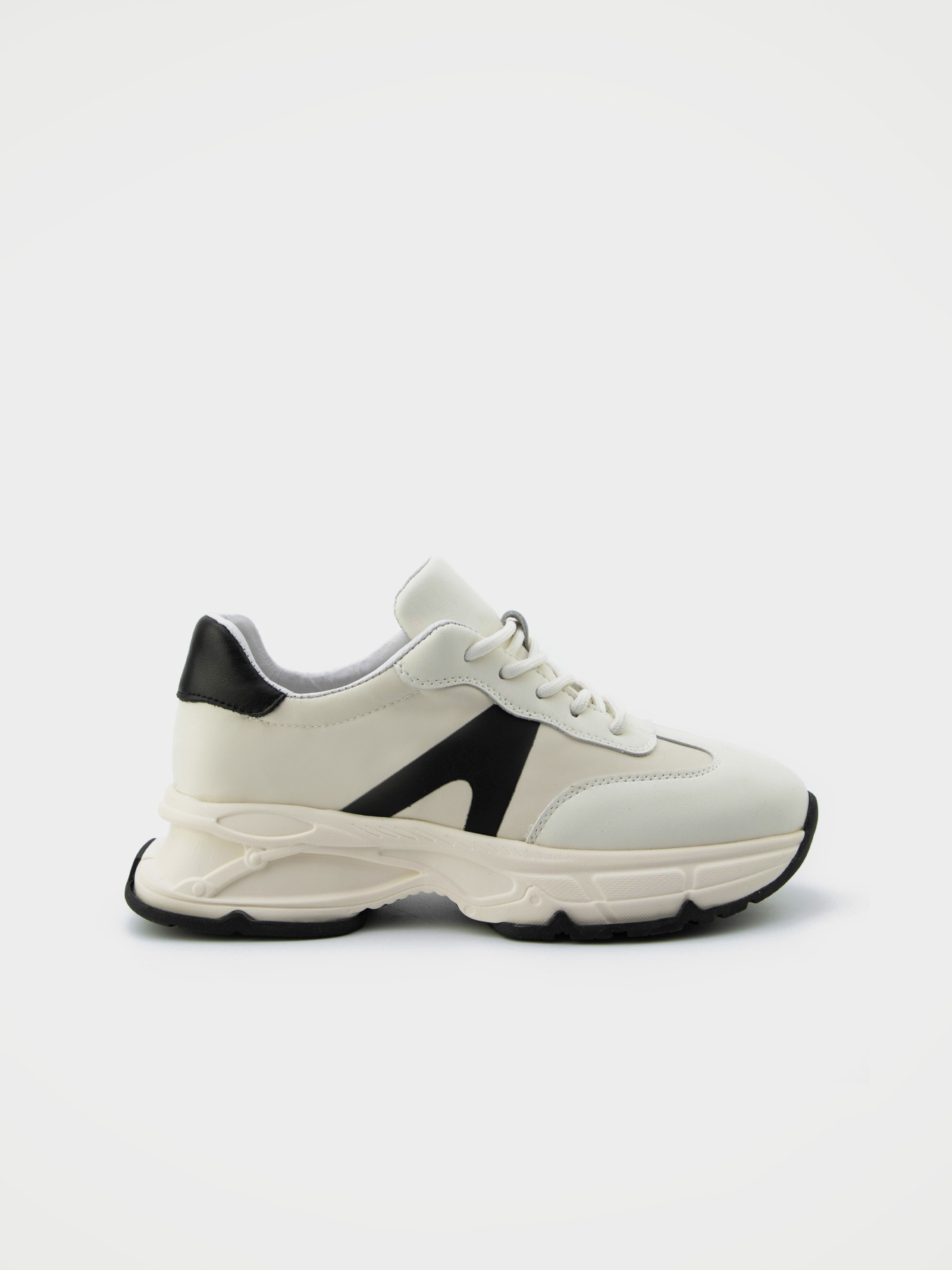 Кроссовки URBAN TRACE модель UT24-W-1104-1 Фото