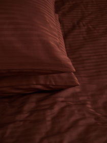 Комплект постільної білизни зі страйп-сатину в коричневому кольорі B.D.S.M. модель SBCPKBSRP05 Комплект постільної білизни зі страйп-сатину в коричневому кольорі B.D.S.M. модель SBCPKBSRP05 Фото