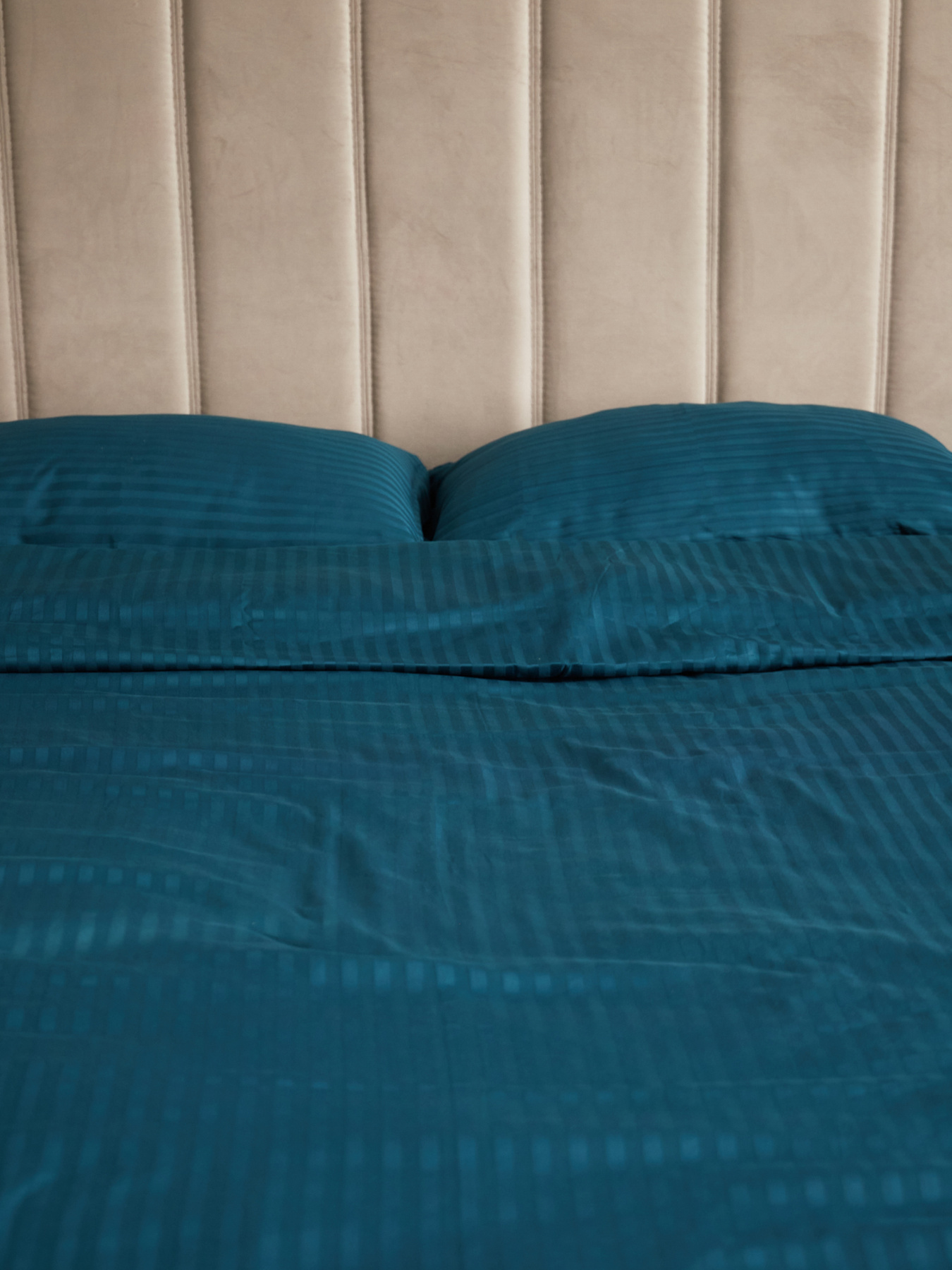 Комплект постільної білизни зі страйп-сатину в синьому кольорі B.D.S.M. модель SBCPKBSRP07 Фото