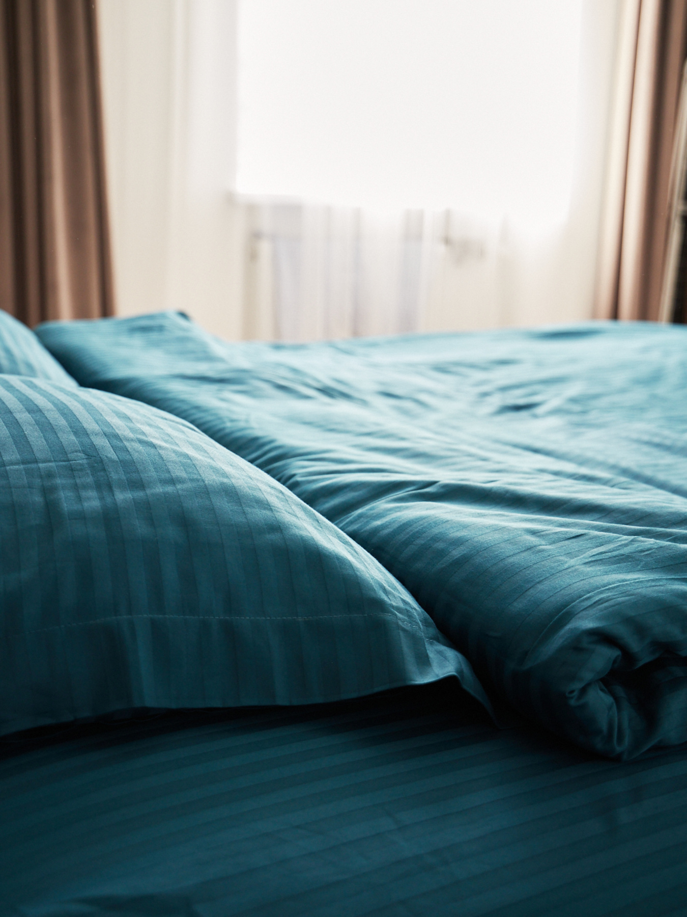 Комплект постільної білизни зі страйп-сатину в синьому кольорі B.D.S.M. модель SBCPKBSRP07 Фото