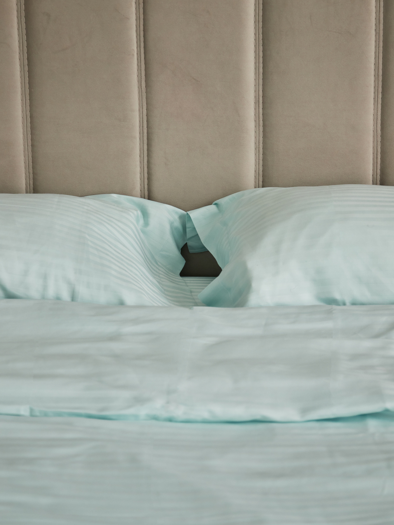 Комплект постільної білизни зі страйп-сатину в м'ятному кольорі B.D.S.M. модель SBCPKBSRP09 Фото