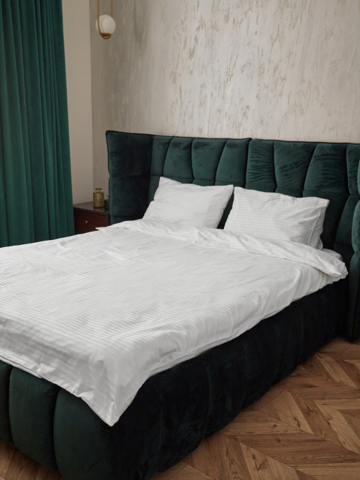 Комплект постільної білизни зі страйп-сатину в білому кольорі B.D.S.M. модель SBCPKBSRP12 Фото