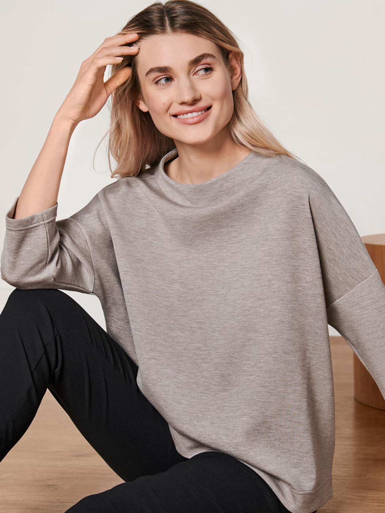 Свитшот Tchibo модель T1709304756 Фото