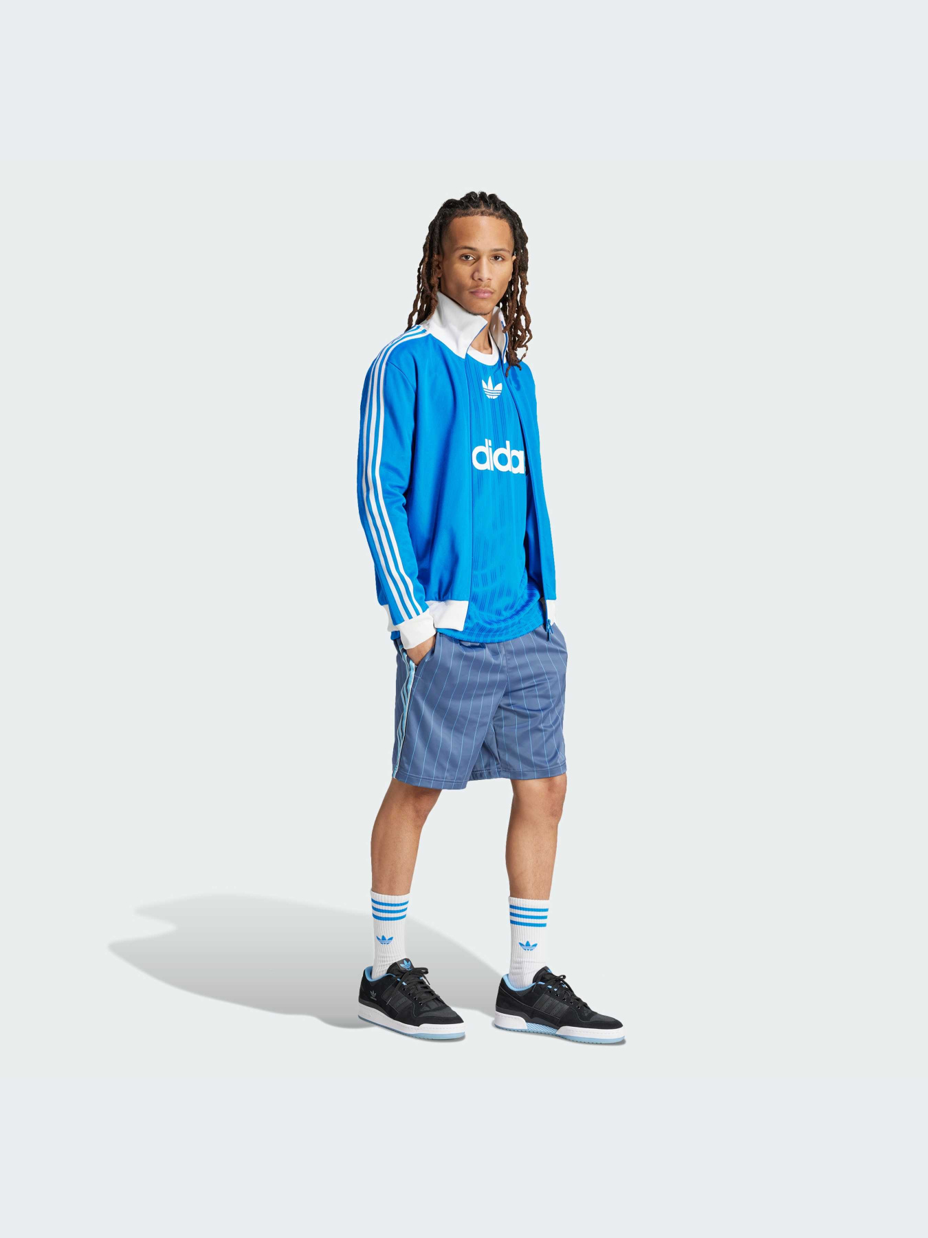 Повседневные шорты Adidas модель IU0196 Фото