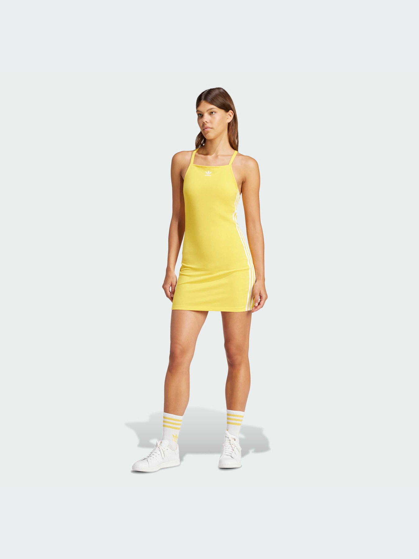 Платье мини Adidas Adicolor модель IR8124 Фото