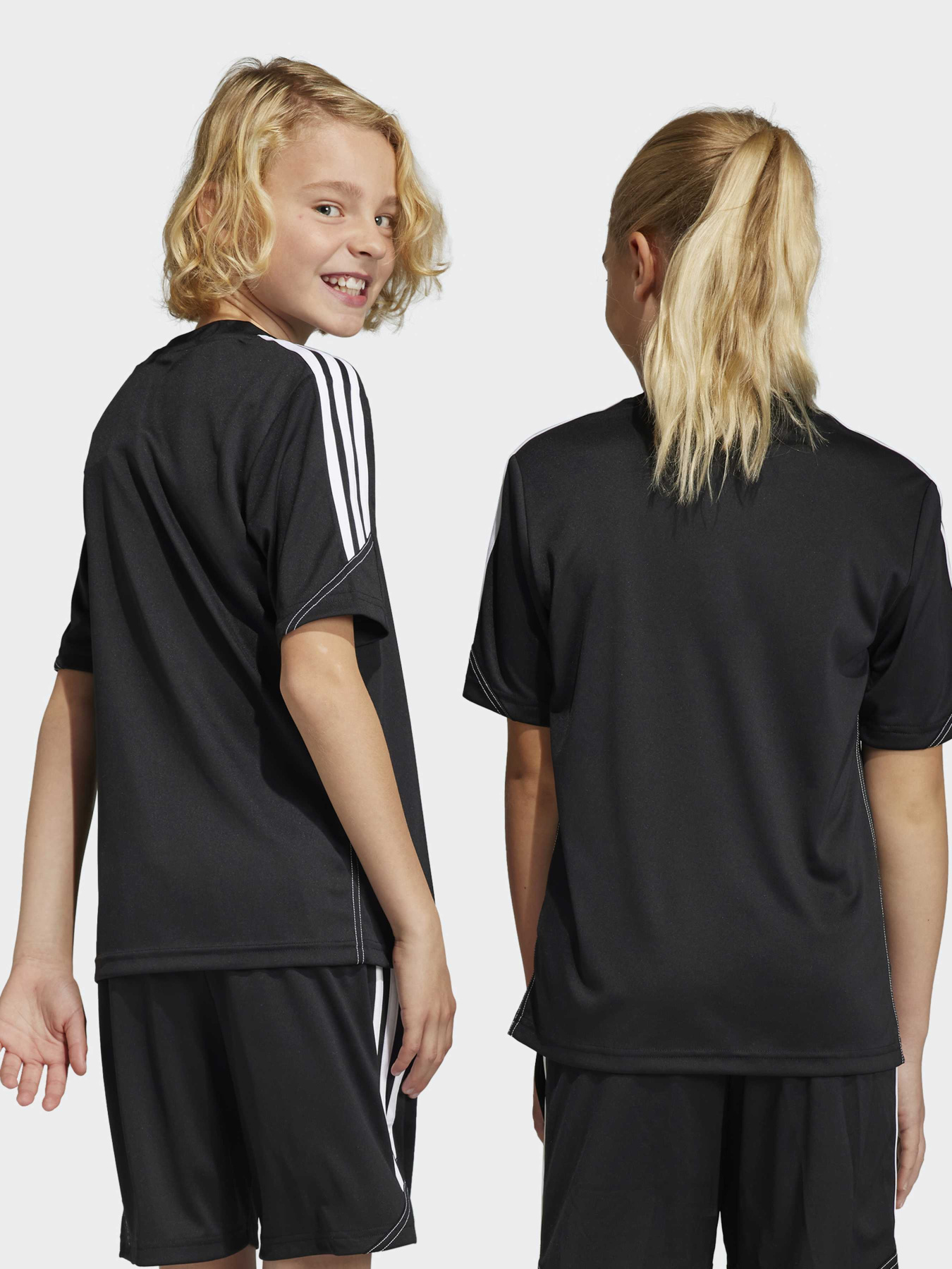 Футболка спортивная Adidas Tiro модель HS3622 Фото