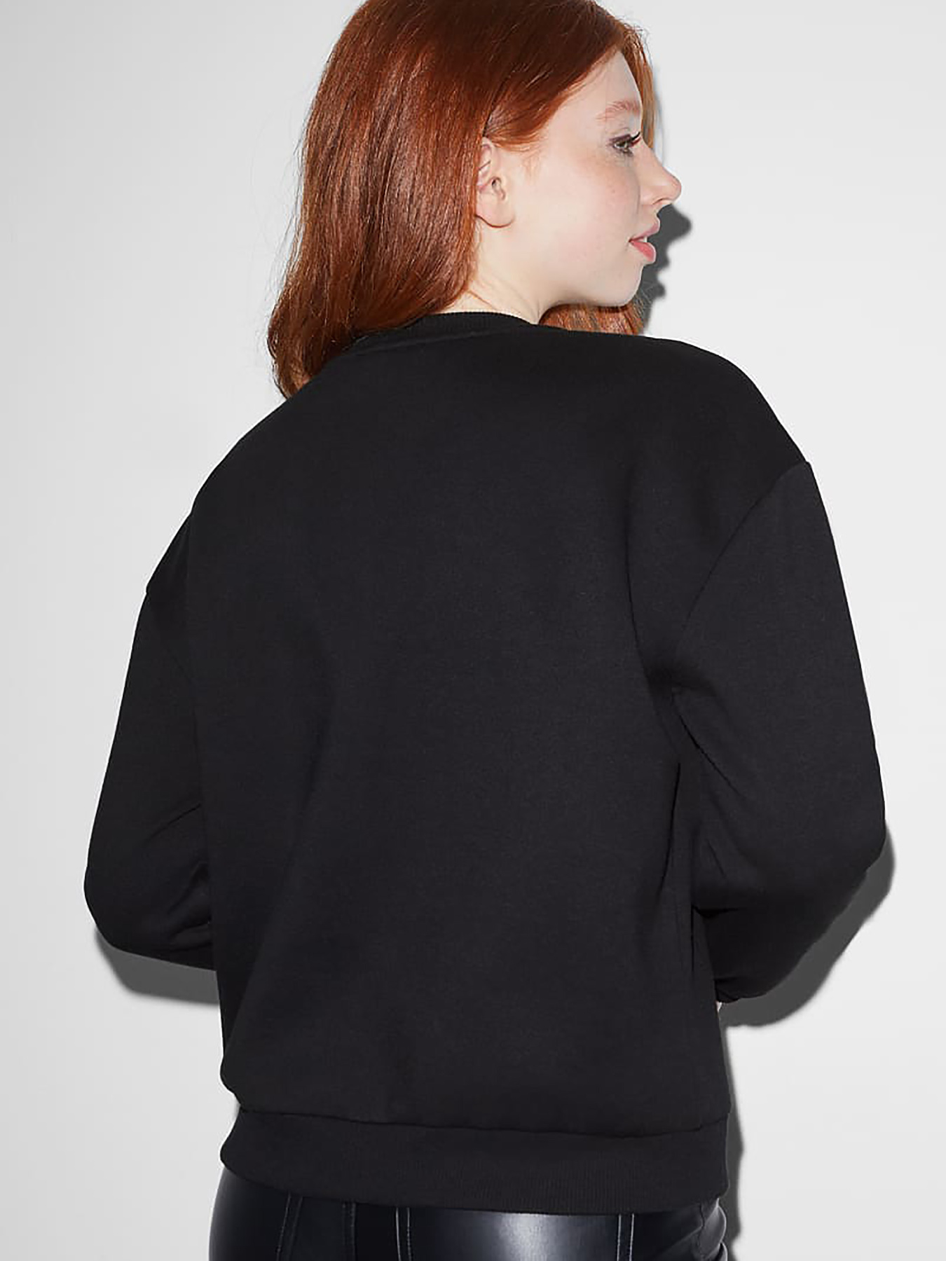 Свитшот C&A модель 72122 Свитшот C&A модель 72122 Фото