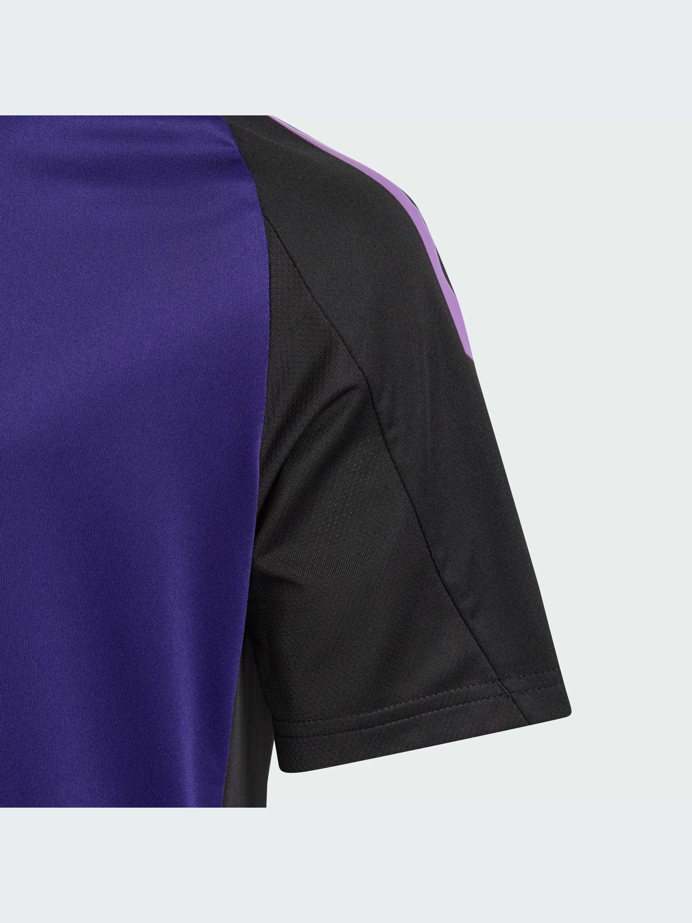 Футболка спортивная Adidas модель IP8244 Фото