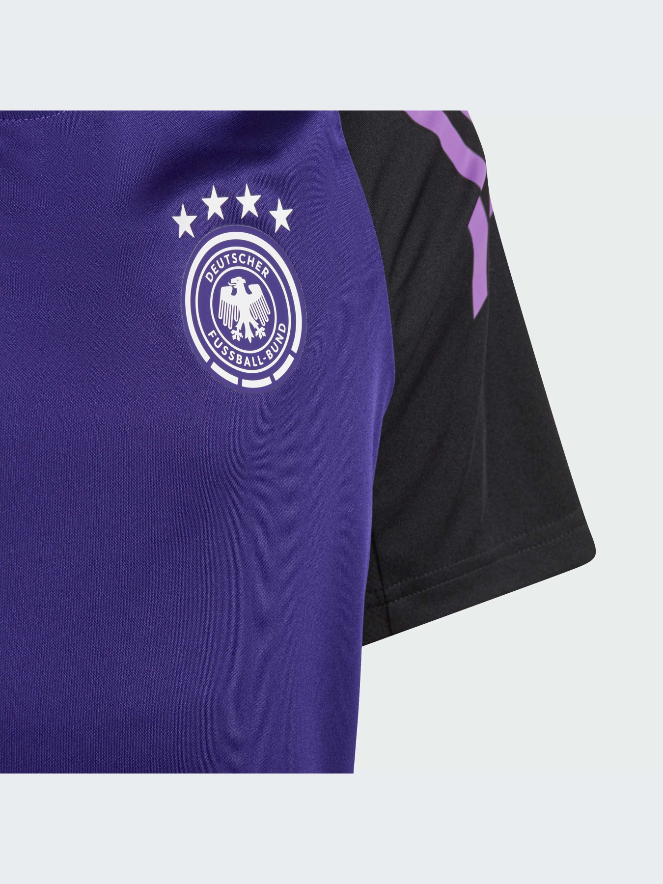 Футболка спортивная Adidas модель IP8244 Фото