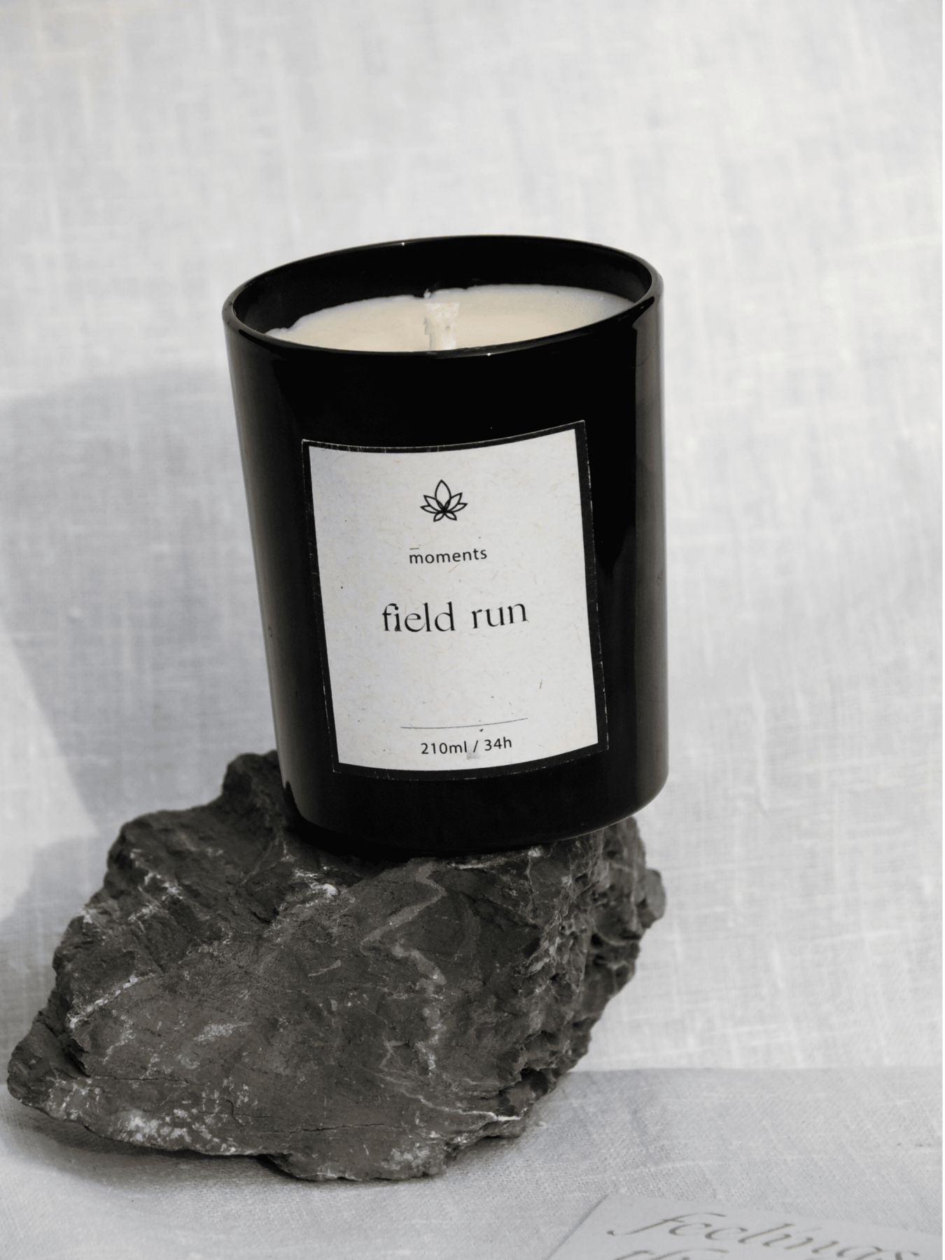 Свічка Field Run у чорному склі Lotused модель 203030 Фото