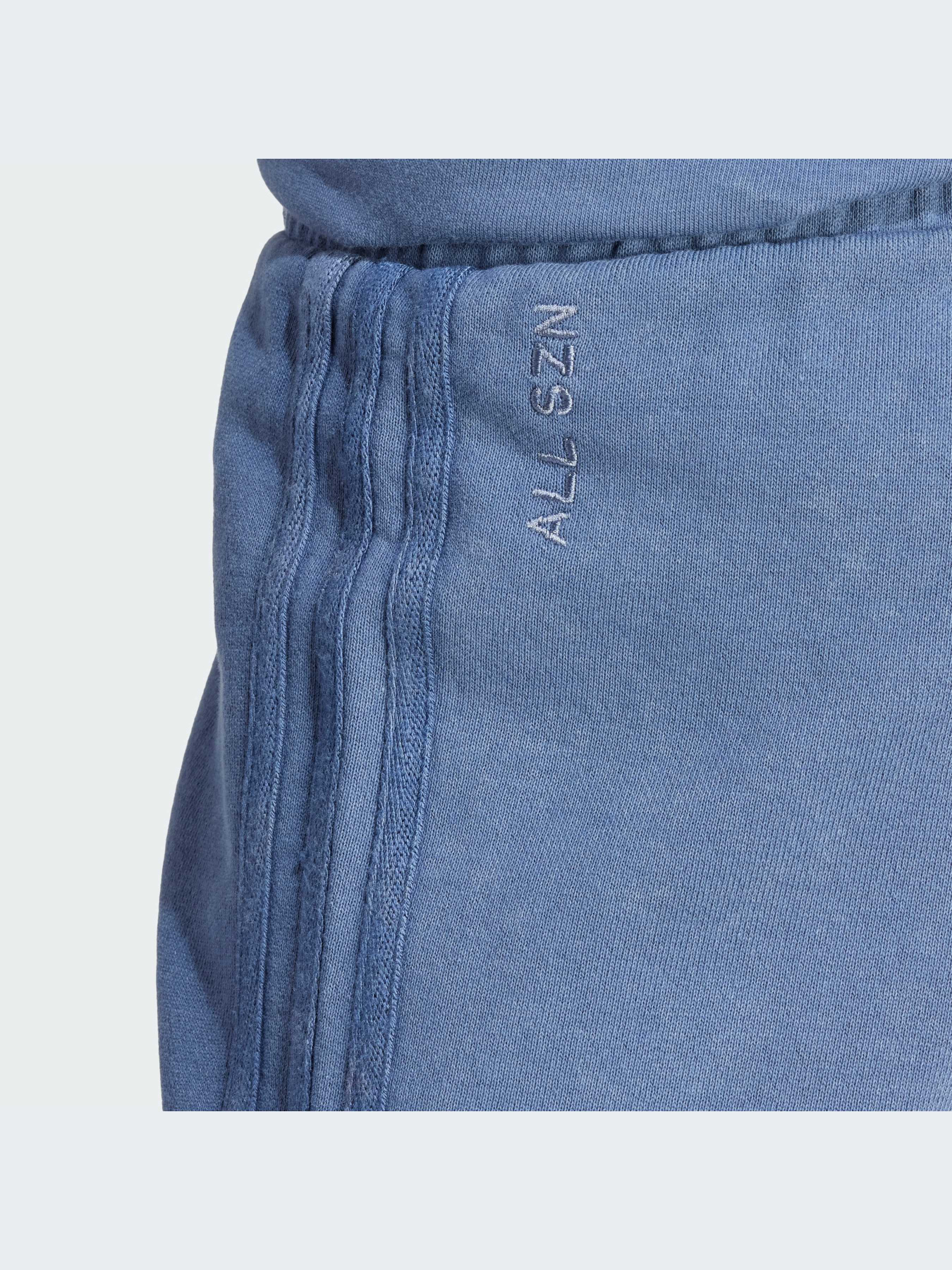 Повсякденні шорти Adidas 3 Stripes модель IR5259 Повсякденні шорти Adidas 3 Stripes модель IR5259 Фото